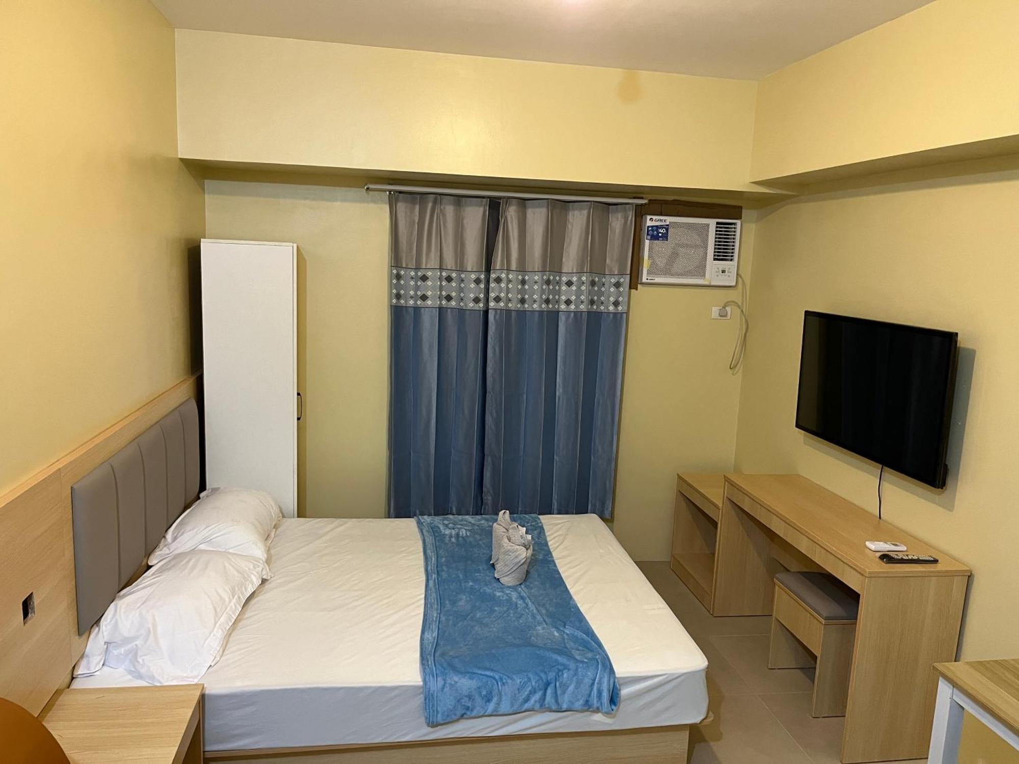 Avida Riala Tower Two Unit 2520 Apartment