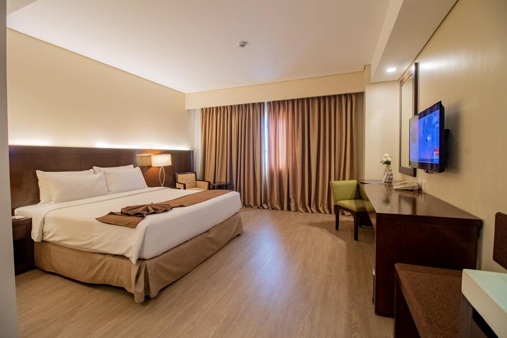 Harolds 4* Cebu