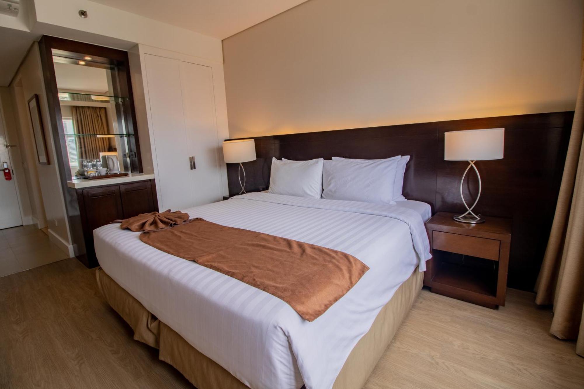 Harolds 4* Cebu