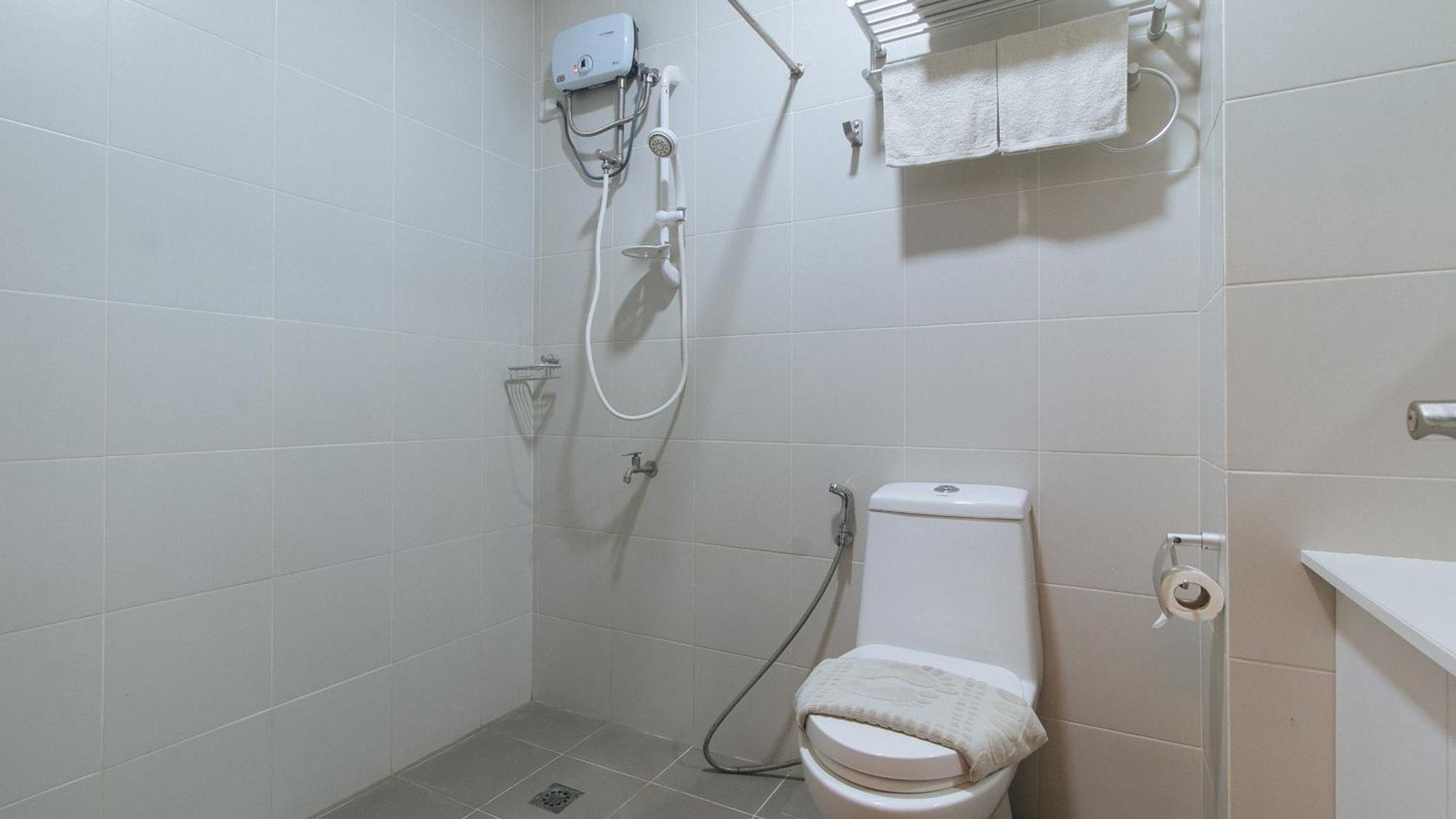 Hotel Reddoorz @ Leoncia Apartelle Mandaue City