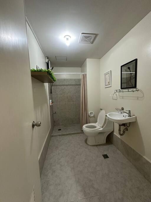 Apartment Spacious 1 Bedroom Near Airport & Seaport Or Pier Mandaue City