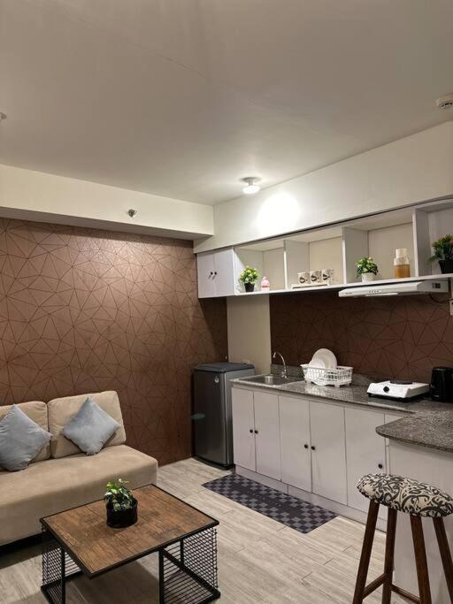 Apartment Spacious 1 Bedroom Near Airport & Seaport Or Pier