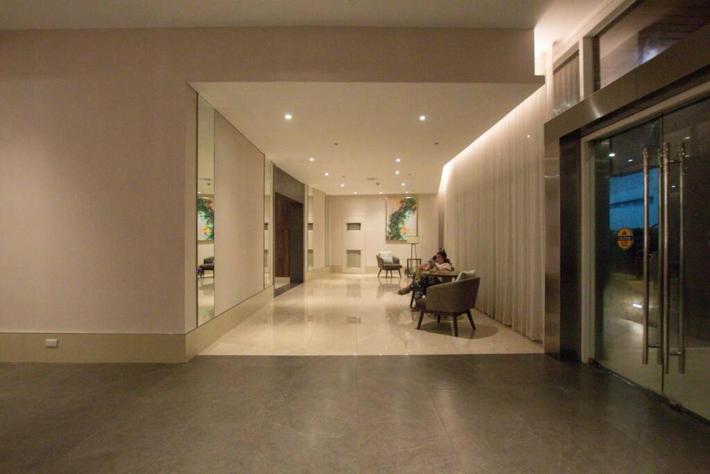 Casa - Center Near Ayala Mall *