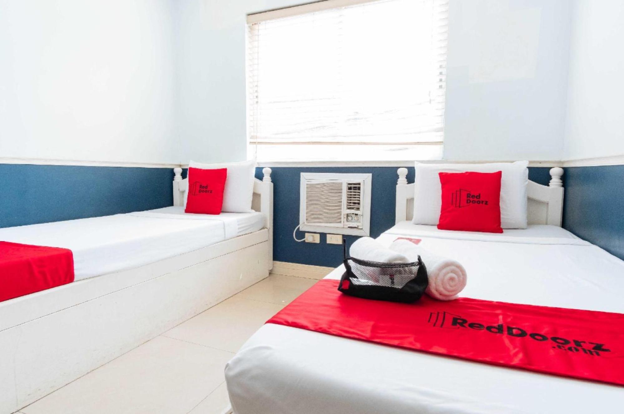 Hotel Reddoorz @ Bonifacio St