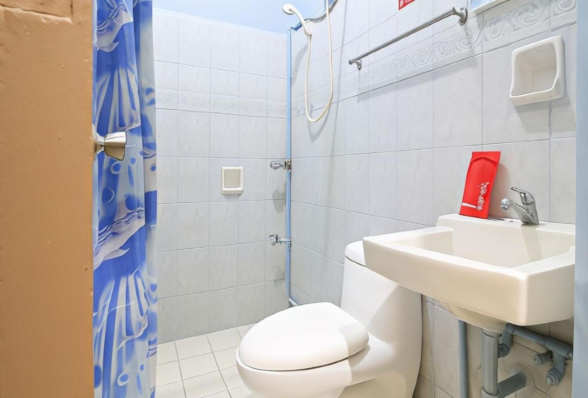 Reddoorz @ Bankal Lapulapu 2*