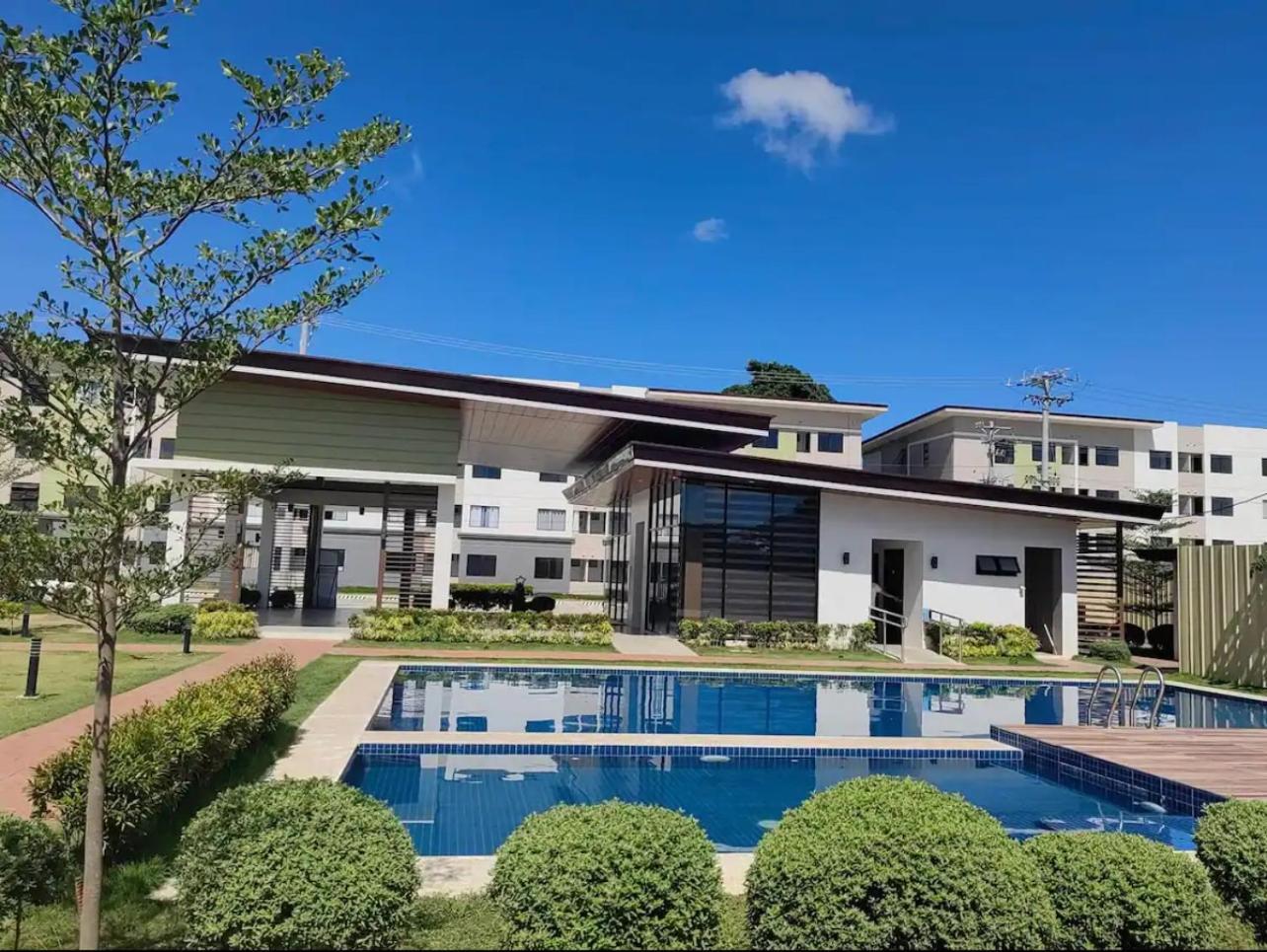 Jtropics Plumera Mactan Near Airports, Malls And Beaches