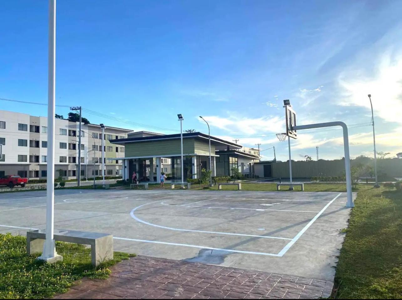 Jtropics Plumera Mactan Near Airports, Malls And Beaches