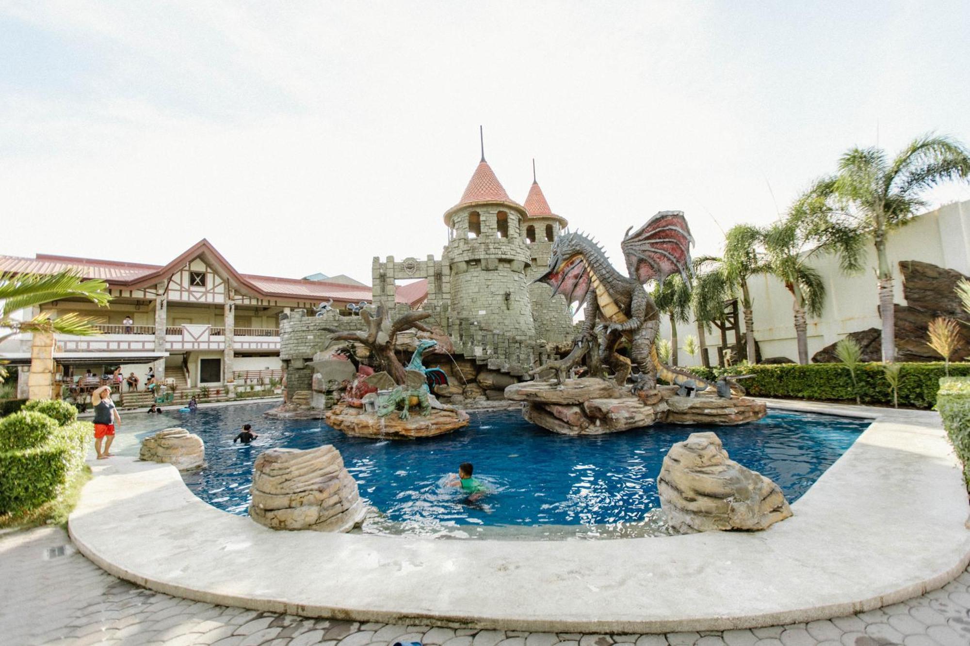 Westown Lagoon - South Wing 3* Cebu