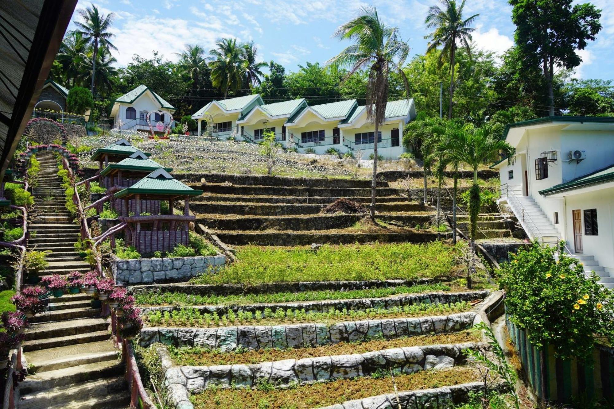 Hidden Valley Mountain And Wavepool Resort 3*
