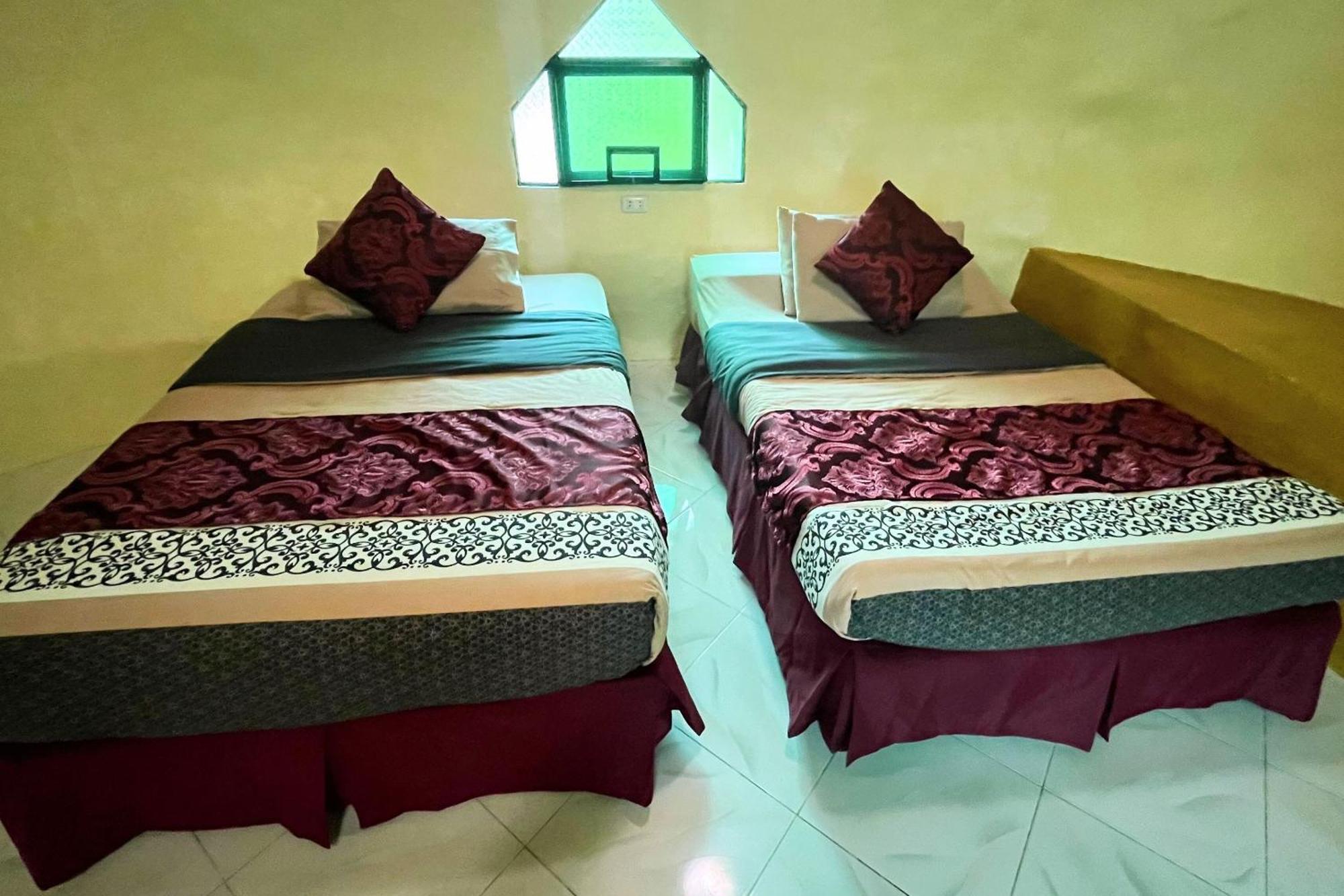 Resort Hidden Valley Mountain And Wavepool Pinamungahan