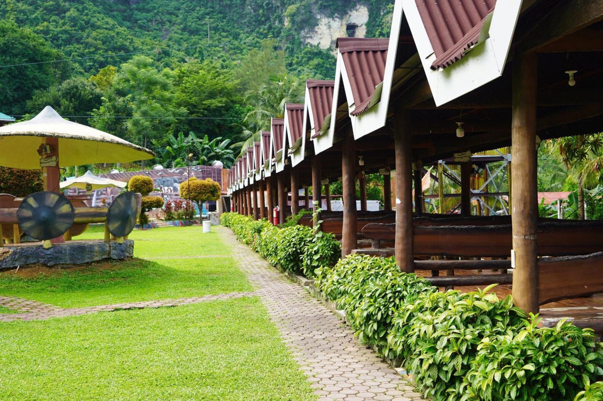Resort Hidden Valley Mountain And Wavepool 3*