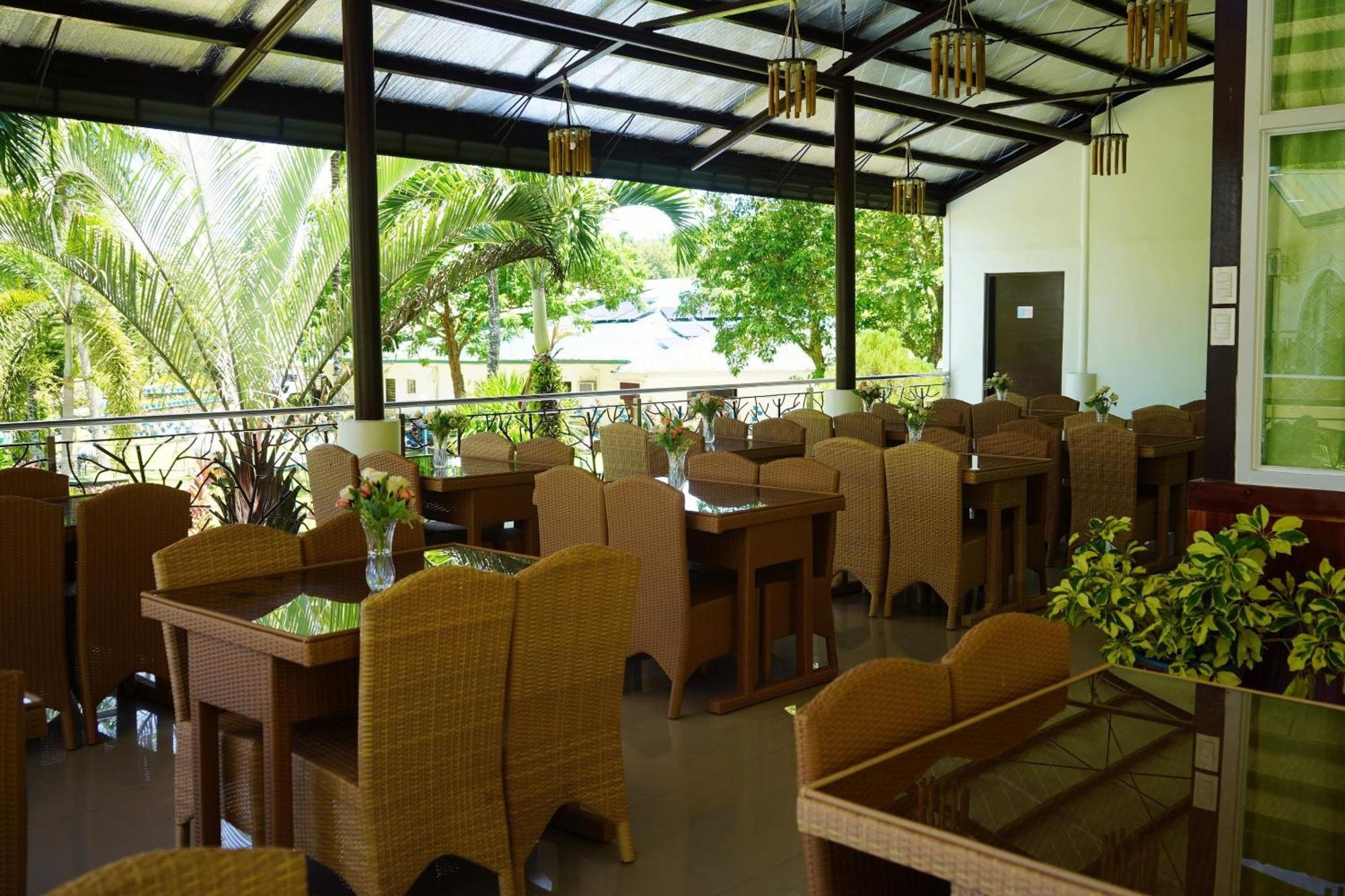 Resort Hidden Valley Mountain And Wavepool Pinamungahan