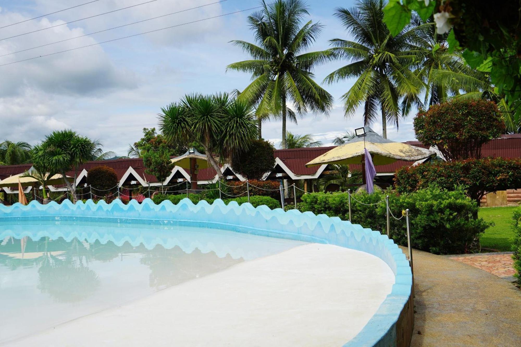 Hidden Valley Mountain And Wavepool Pinamungahan