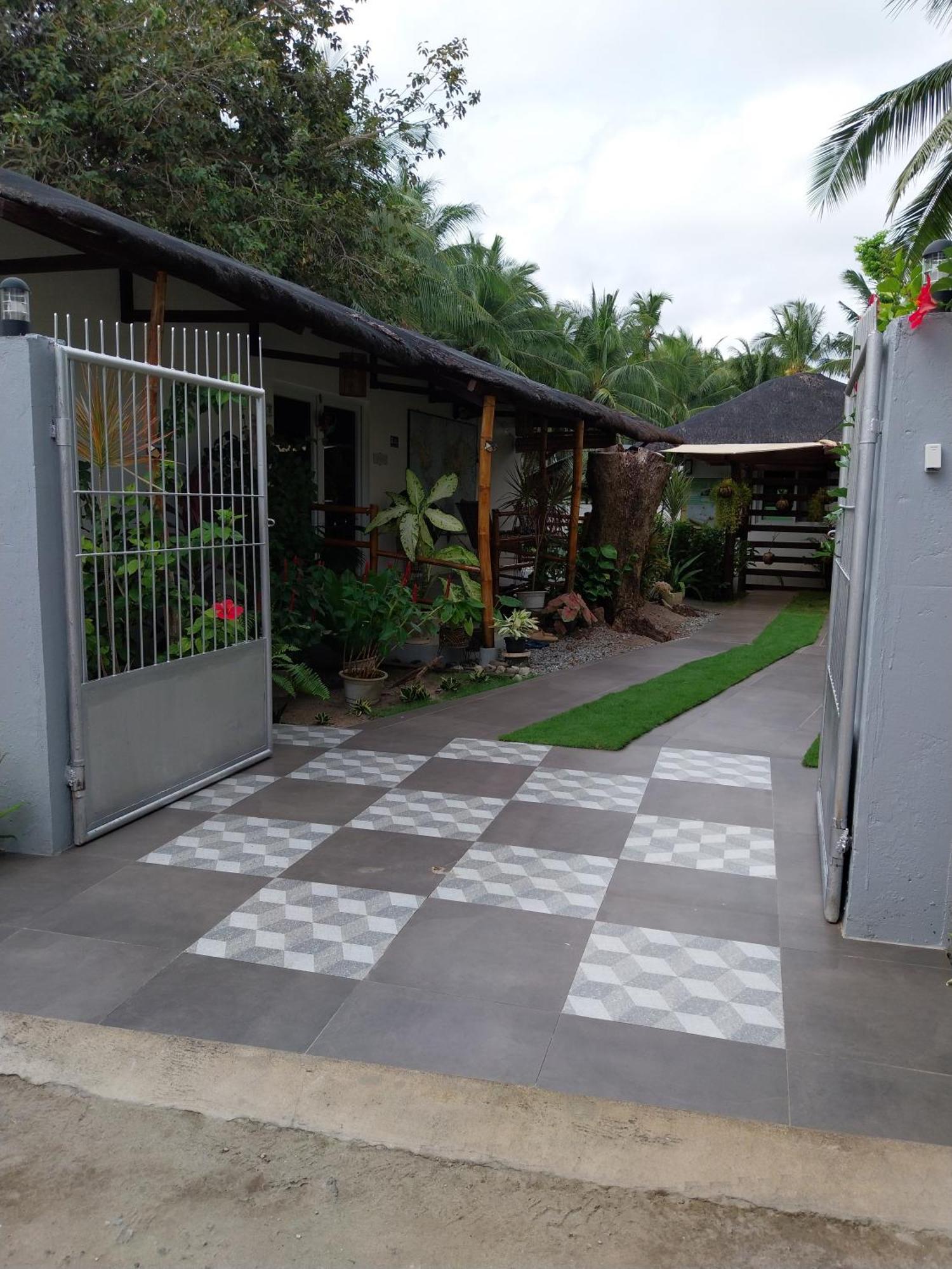Lodge Skott's Comfy Santa Fe (Cebu)