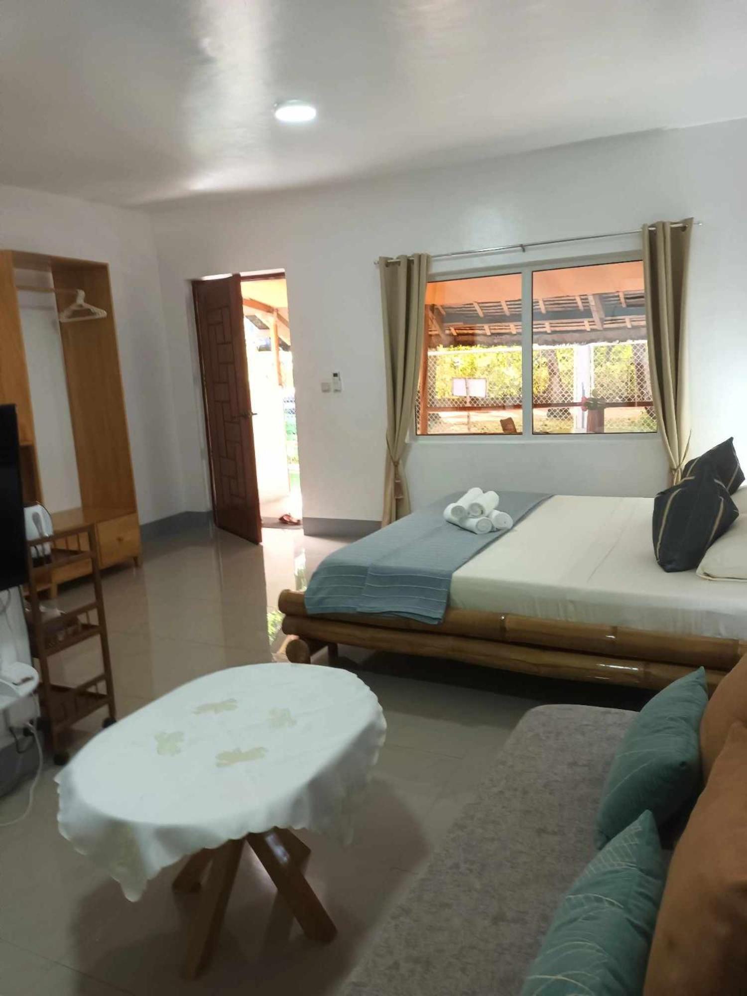 Skott's Comfy Santa Fe (Cebu)