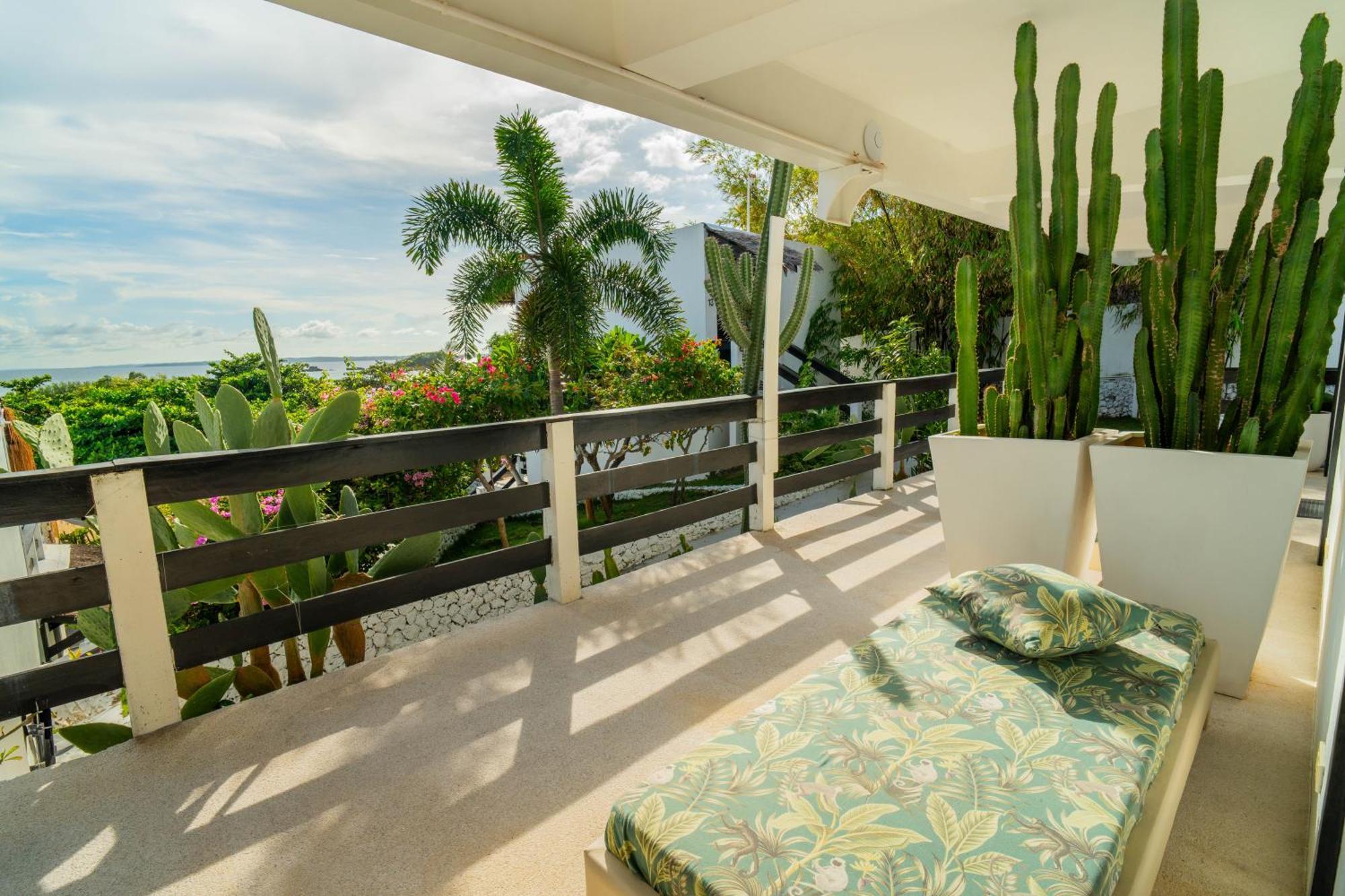 Blanco Hotel 3*