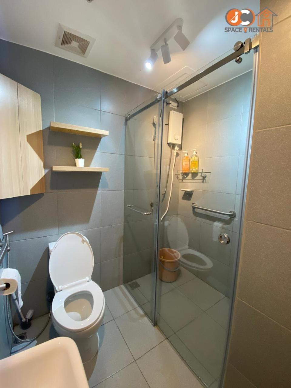 Aparthotel Jc Spacerentals 1521 West Jones Residences, Mountain View, Free Wi-fi & Netflix, Upper Floor Located At The Center Of