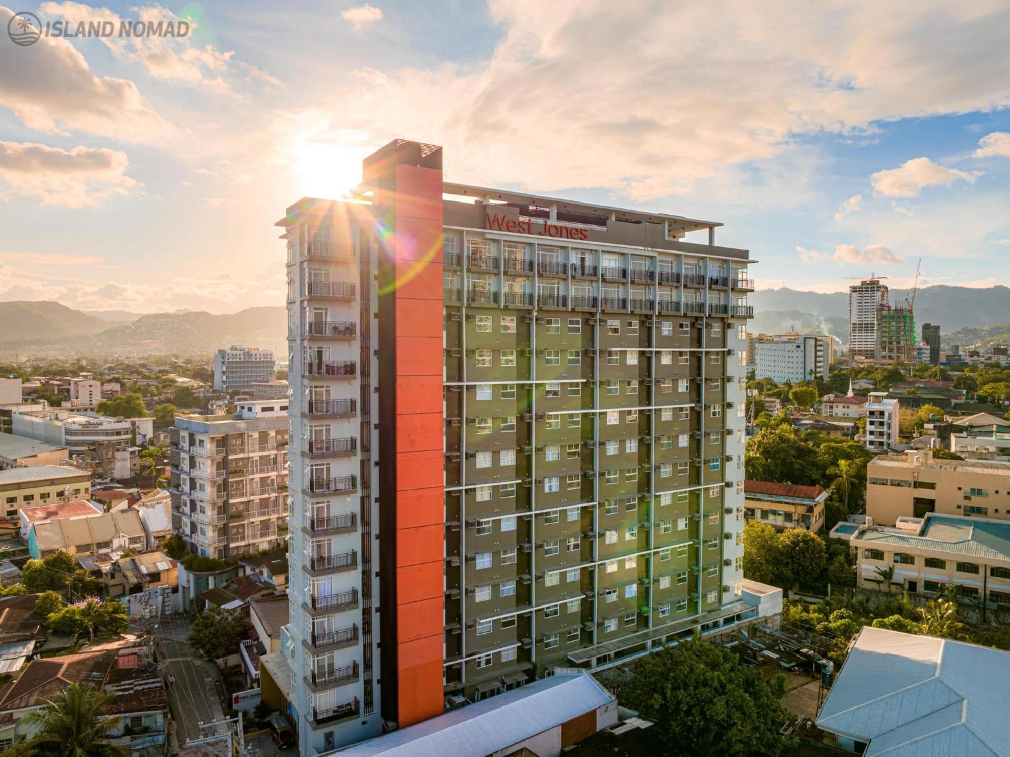 Jc Spacerentals 1521 West Jones Residences, Mountain View, Free Wi-fi & Netflix, Upper Floor Located At The Center Of Aparthotel
