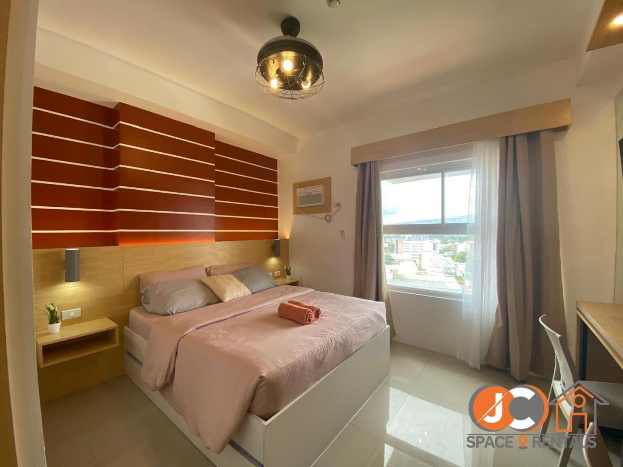 Jc Spacerentals 1521 West Jones Residences, Mountain View, Free Wi-fi & Netflix, Upper Floor Located At The Center Of Aparthotel *