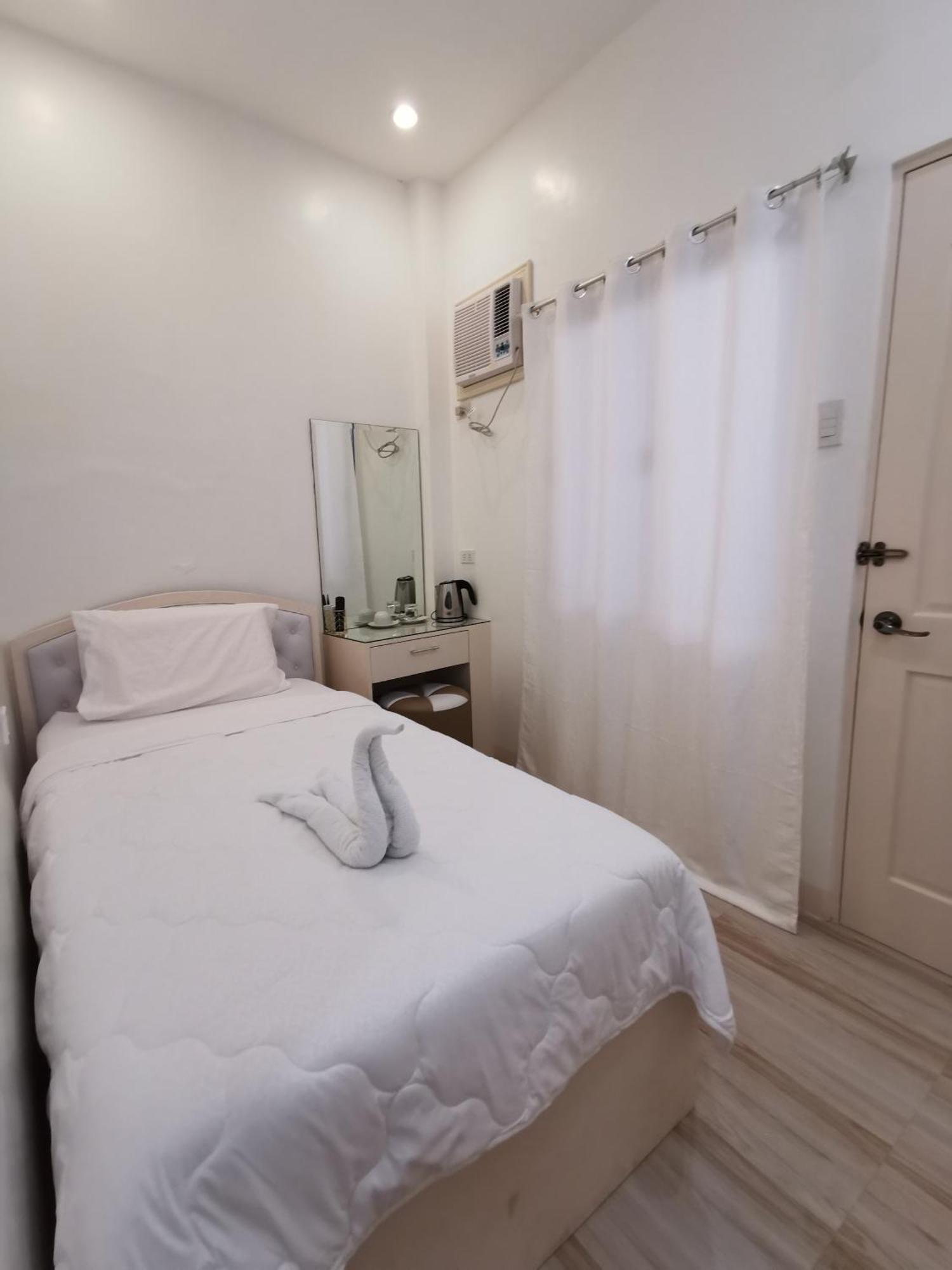 Acrige Apartelle At Heart Of
