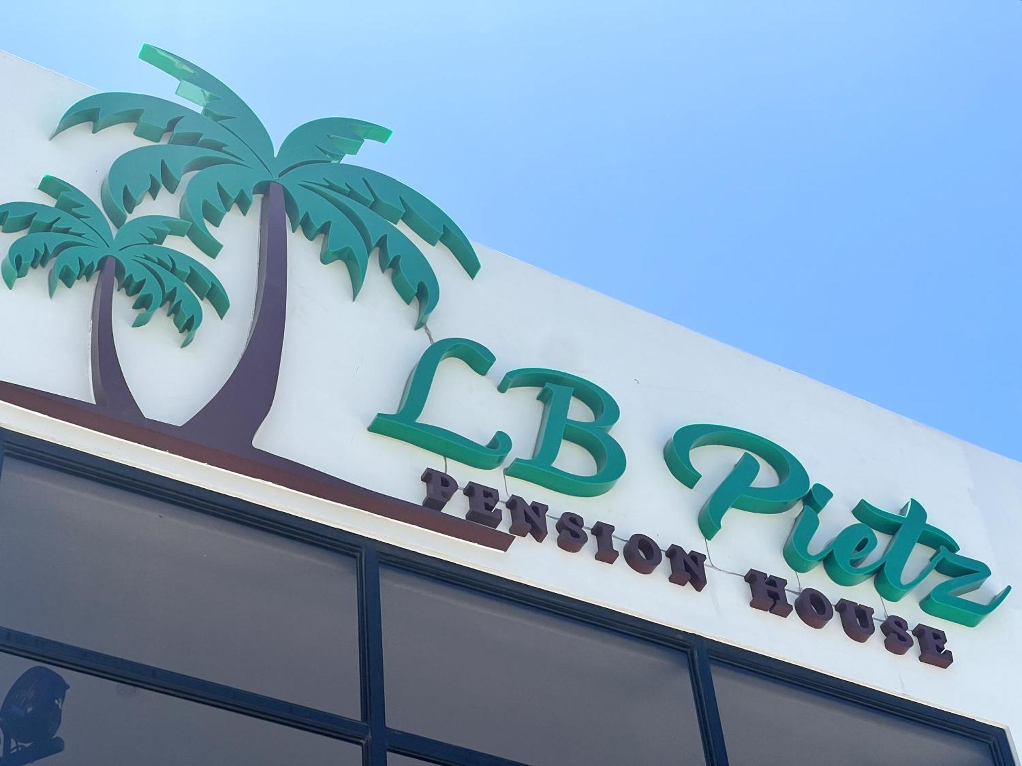 Lb Pietz House Hotel