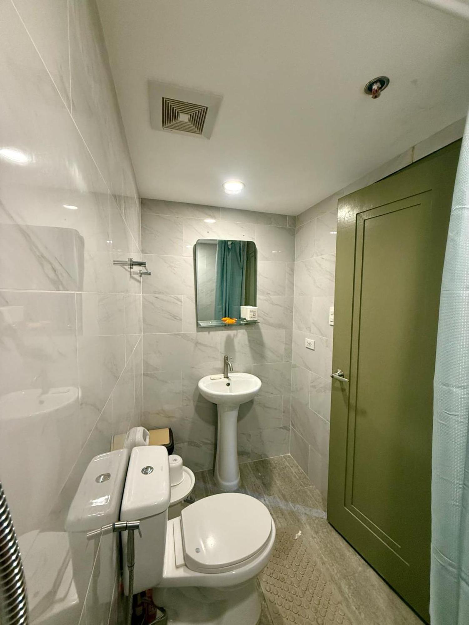 Aparthotel Cityscape Grand Tower - 2 Bedrooms With Balcony Close To Ayala Mall - New Cebu