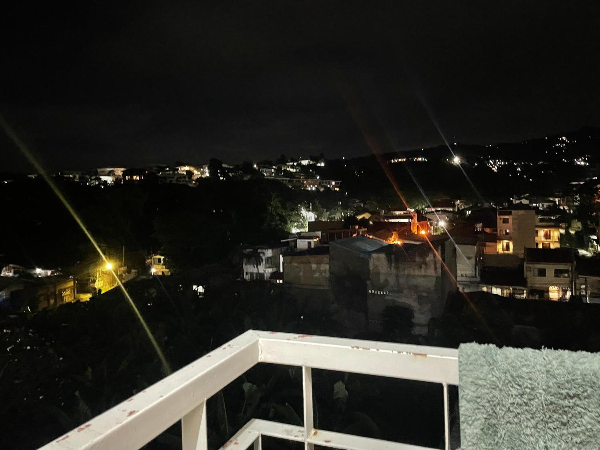 Jimenez's Modern Urban Oasis * Cebu