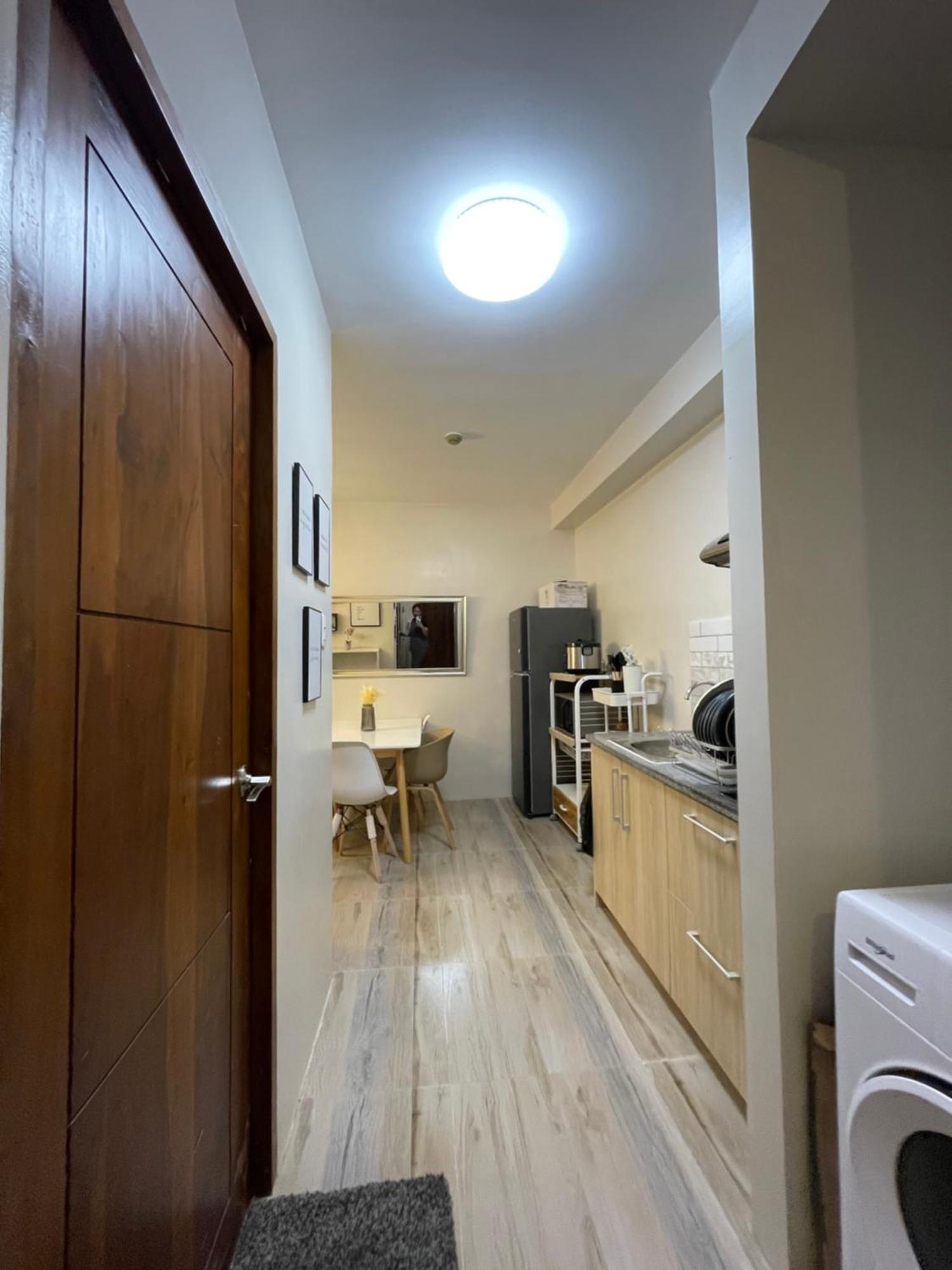 Apartment Jimenez's Modern Urban Oasis *
