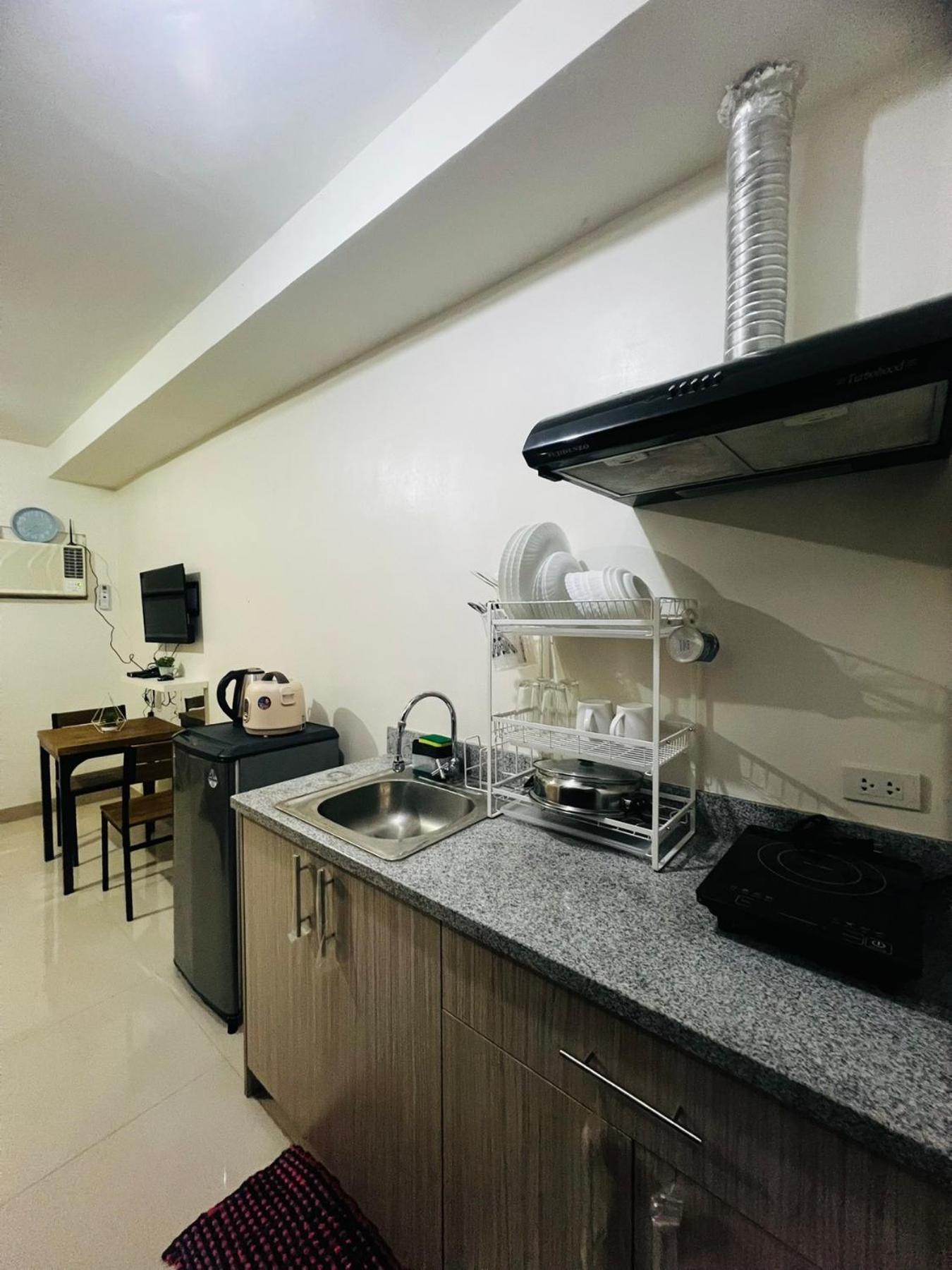 Aparthotel Unit - Casa Mira Towers Labangon