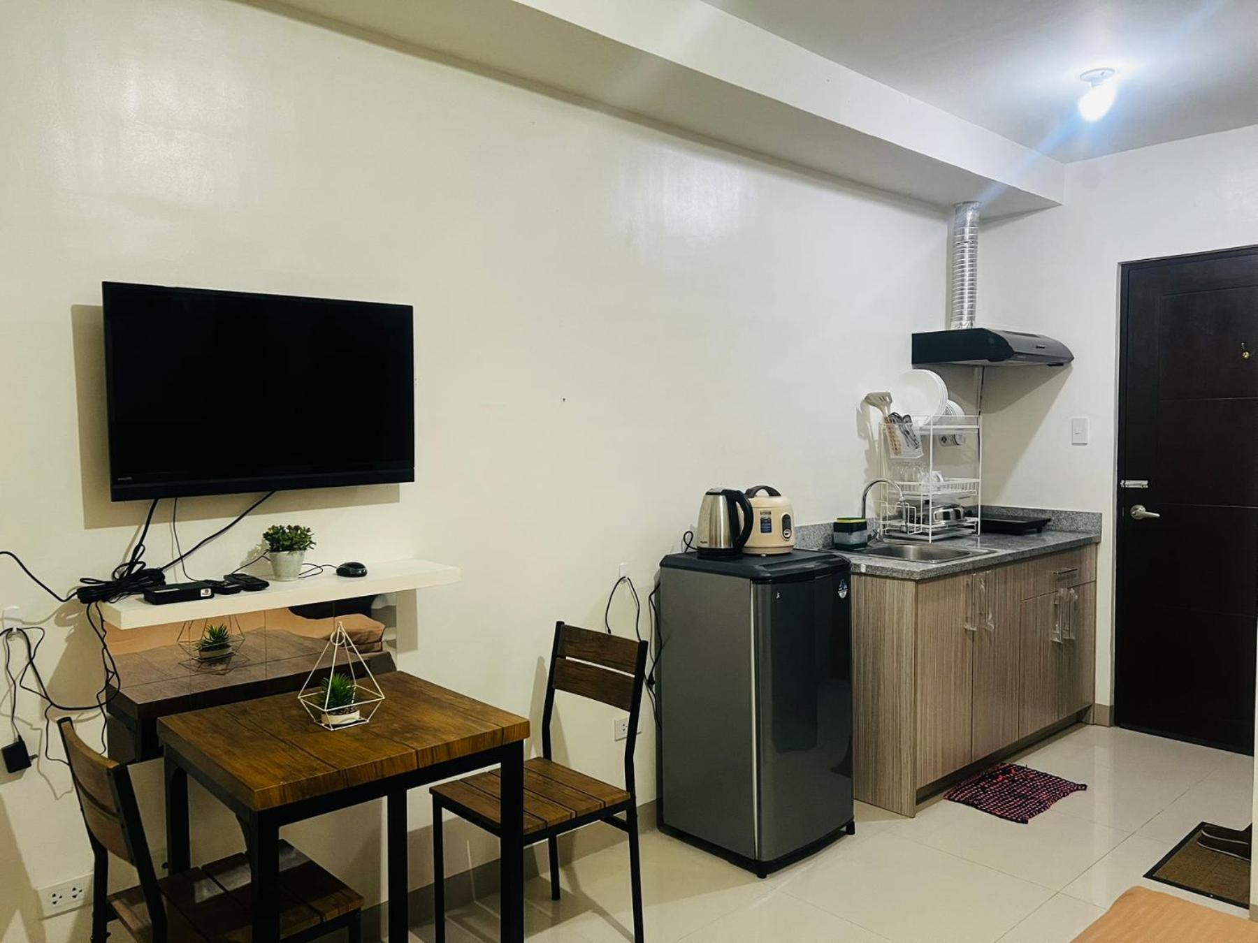Aparthotel Unit - Casa Mira Towers Labangon