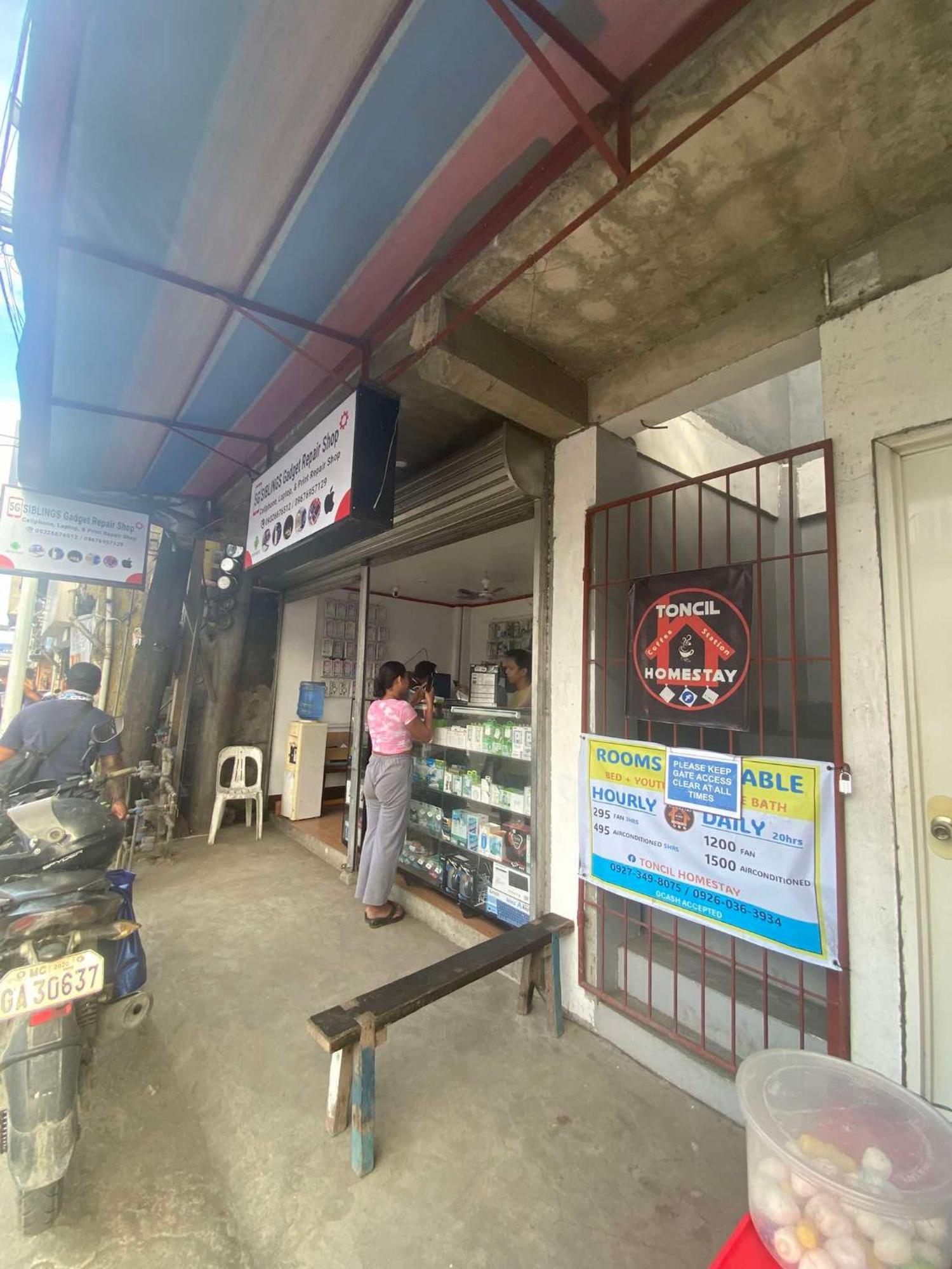Toncil - Bed And Bath Near Anjo World Minglanilla