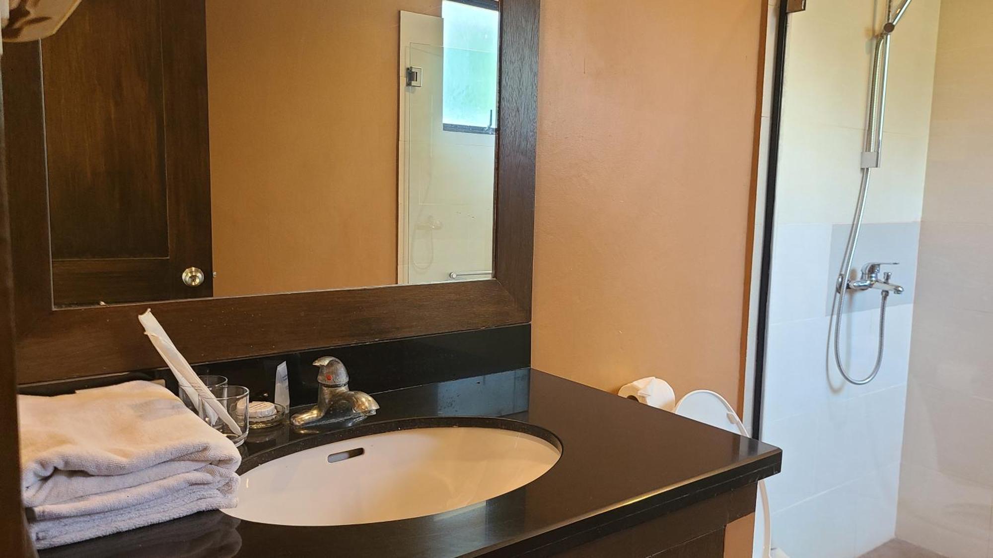 Resort Coralpoint Gardens & Residences Lapu-Lapu City