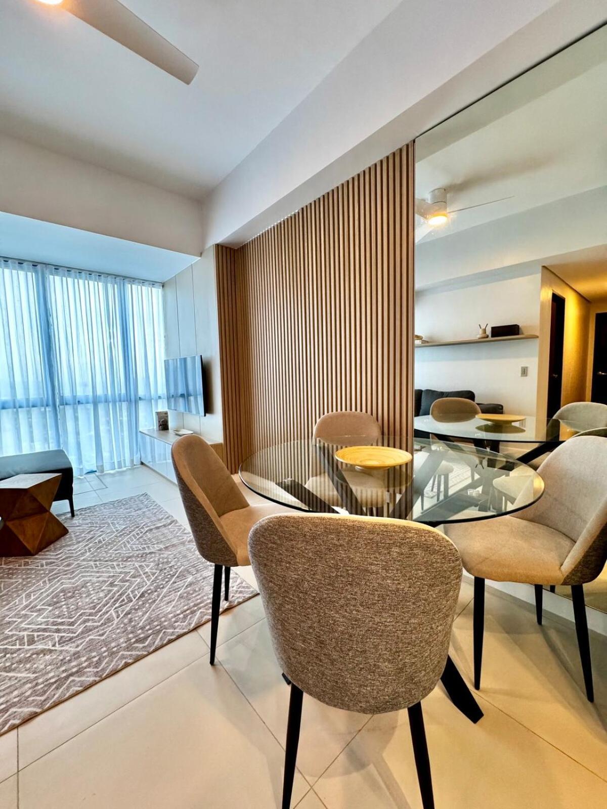 Chic 2br In It Park Next To Ayala Apartment