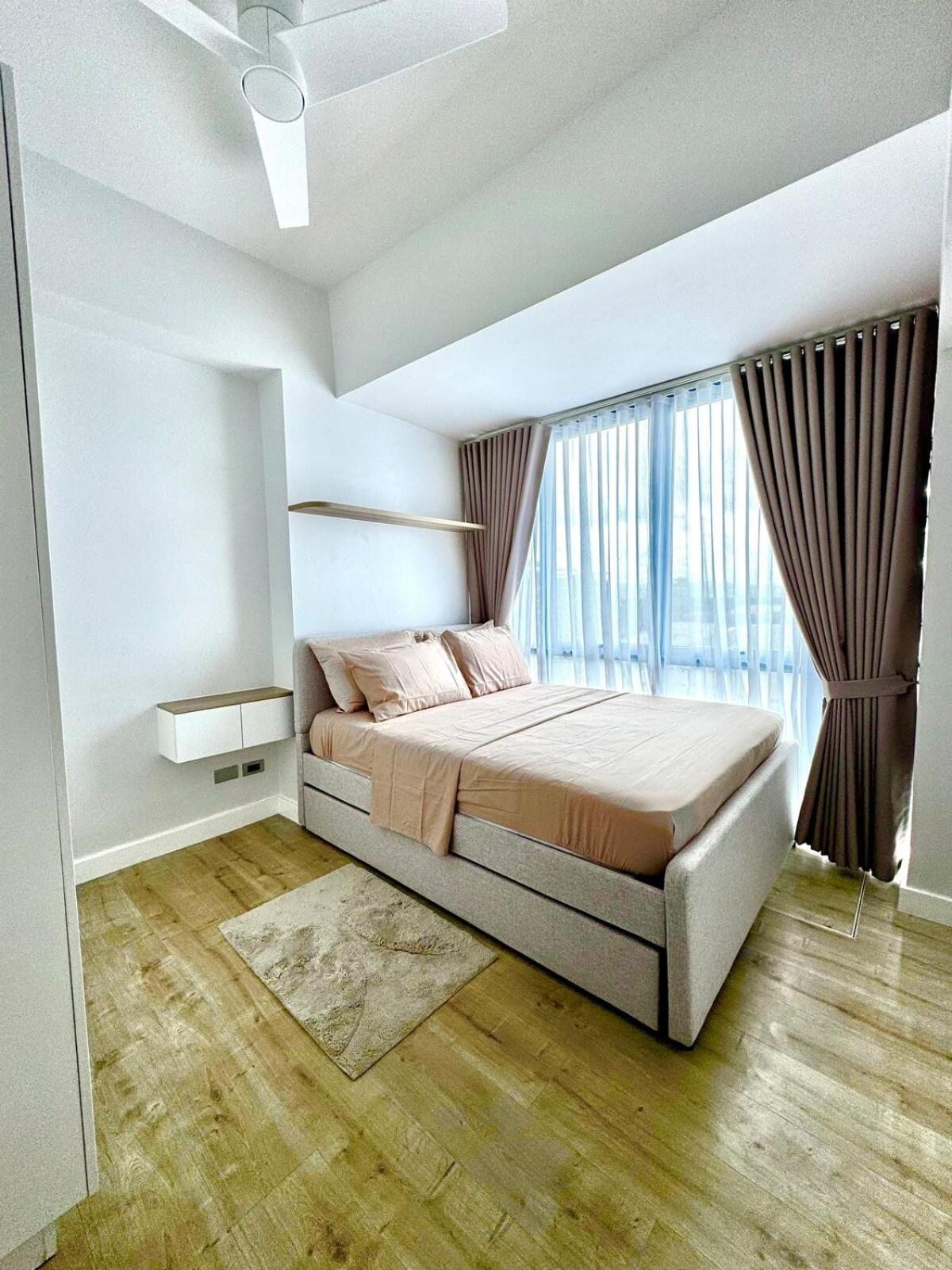 Chic 2br In It Park Next To Ayala