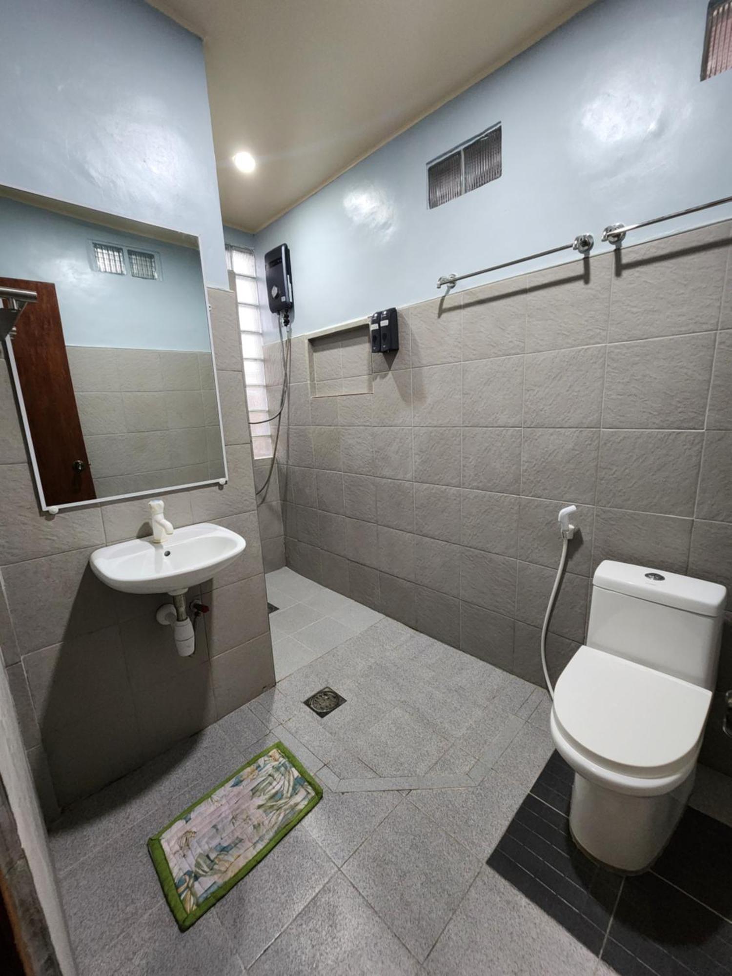 Mj's Residences Garden Guest house Moalboal