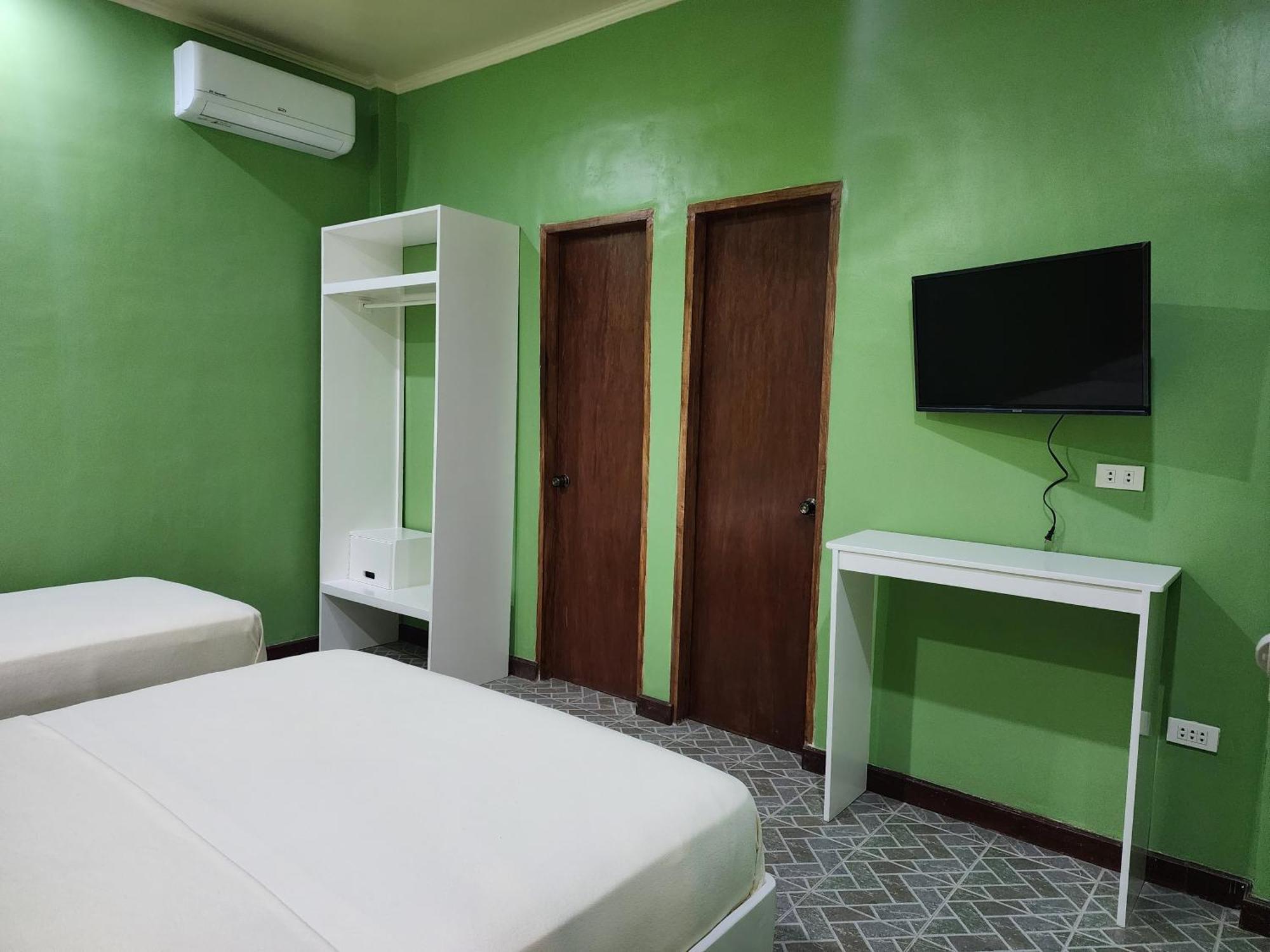 Guest house Mj's Residences Garden Moalboal