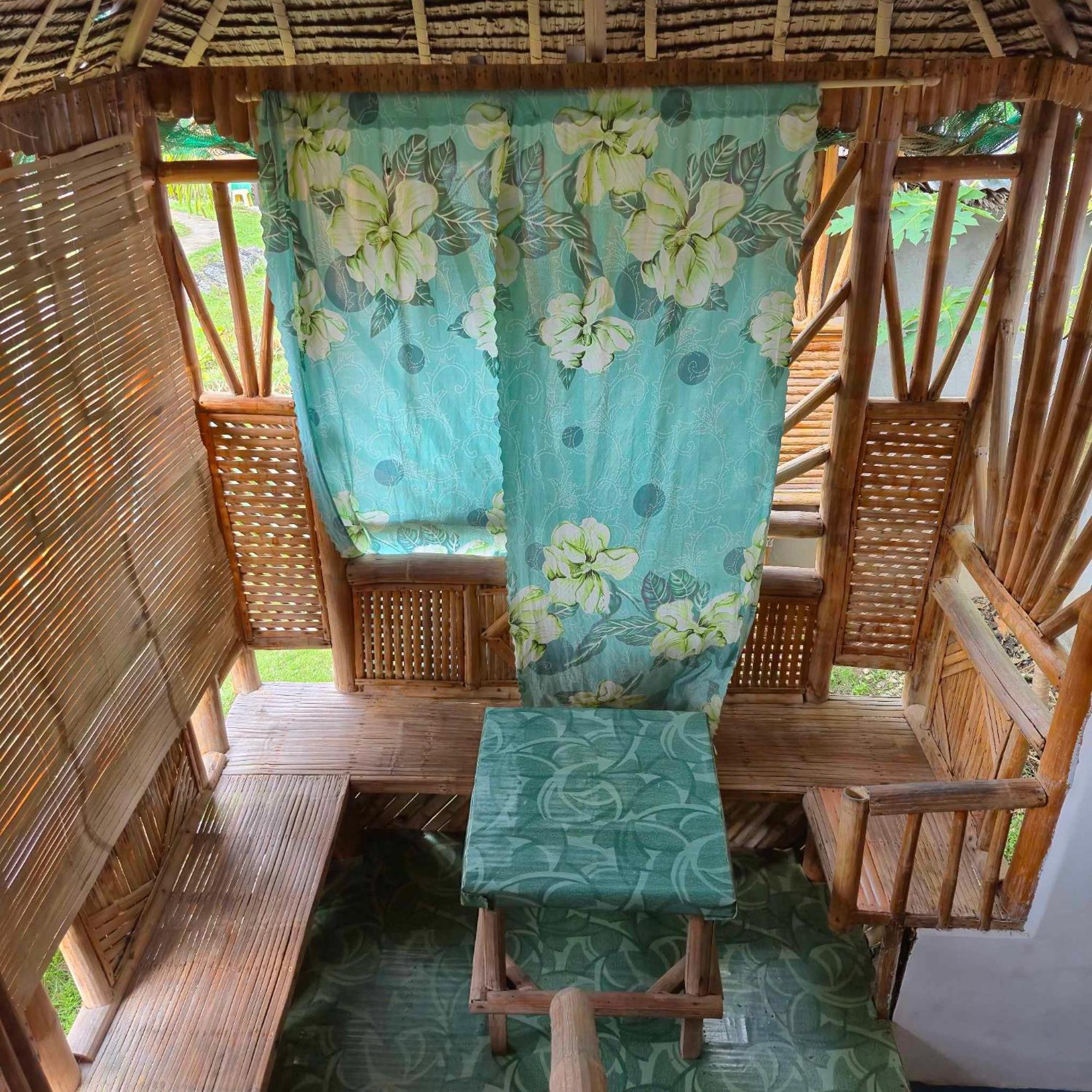 Nirvana & Dive Centre - 3* Moalboal