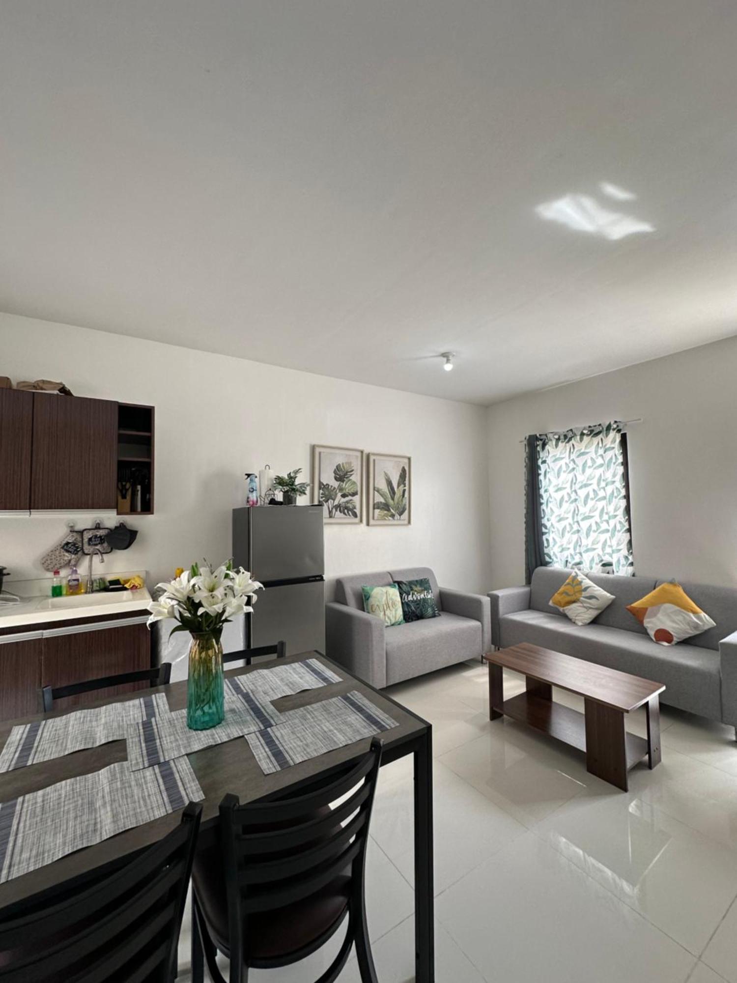 Almond Drive 2br Townhouse Near Srp Nustar