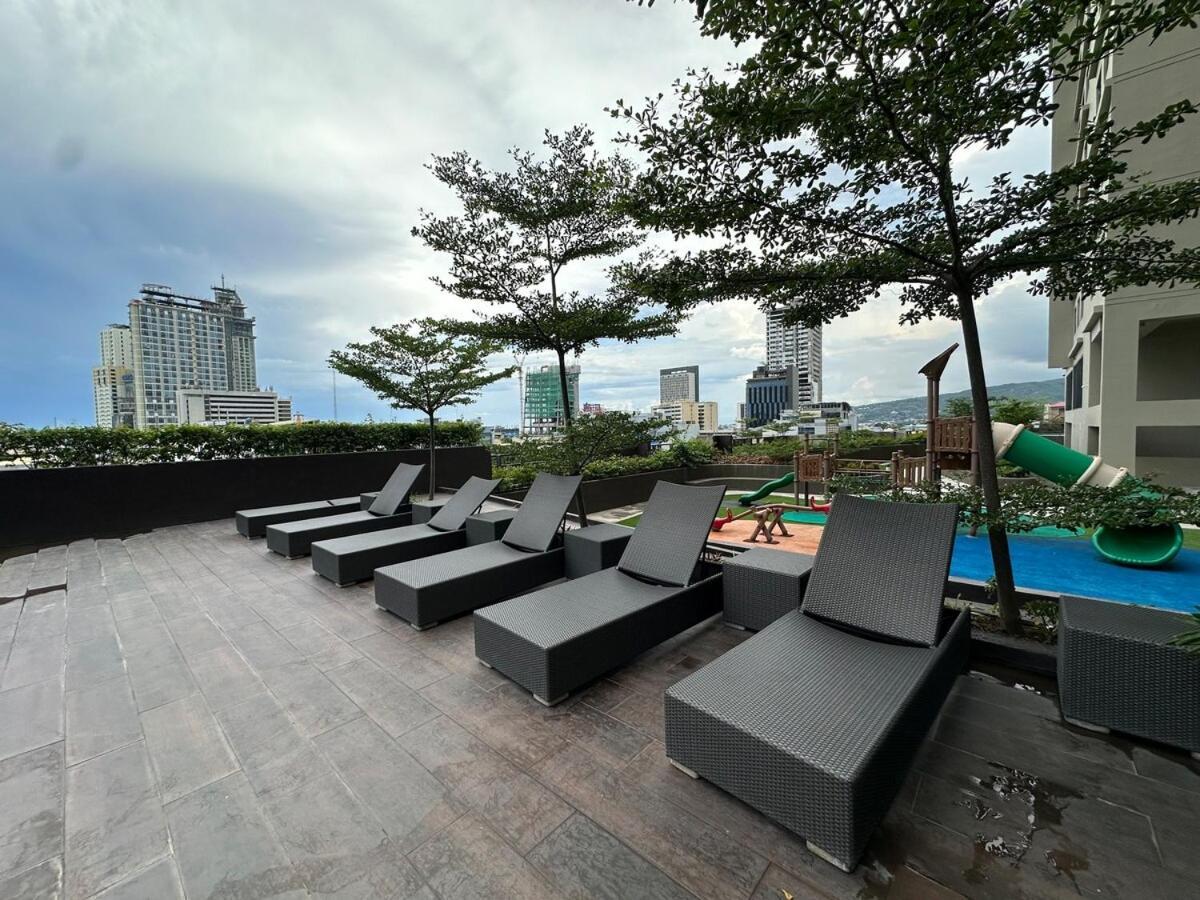 Grasya's City Loft At Baseline Premier Apartment *