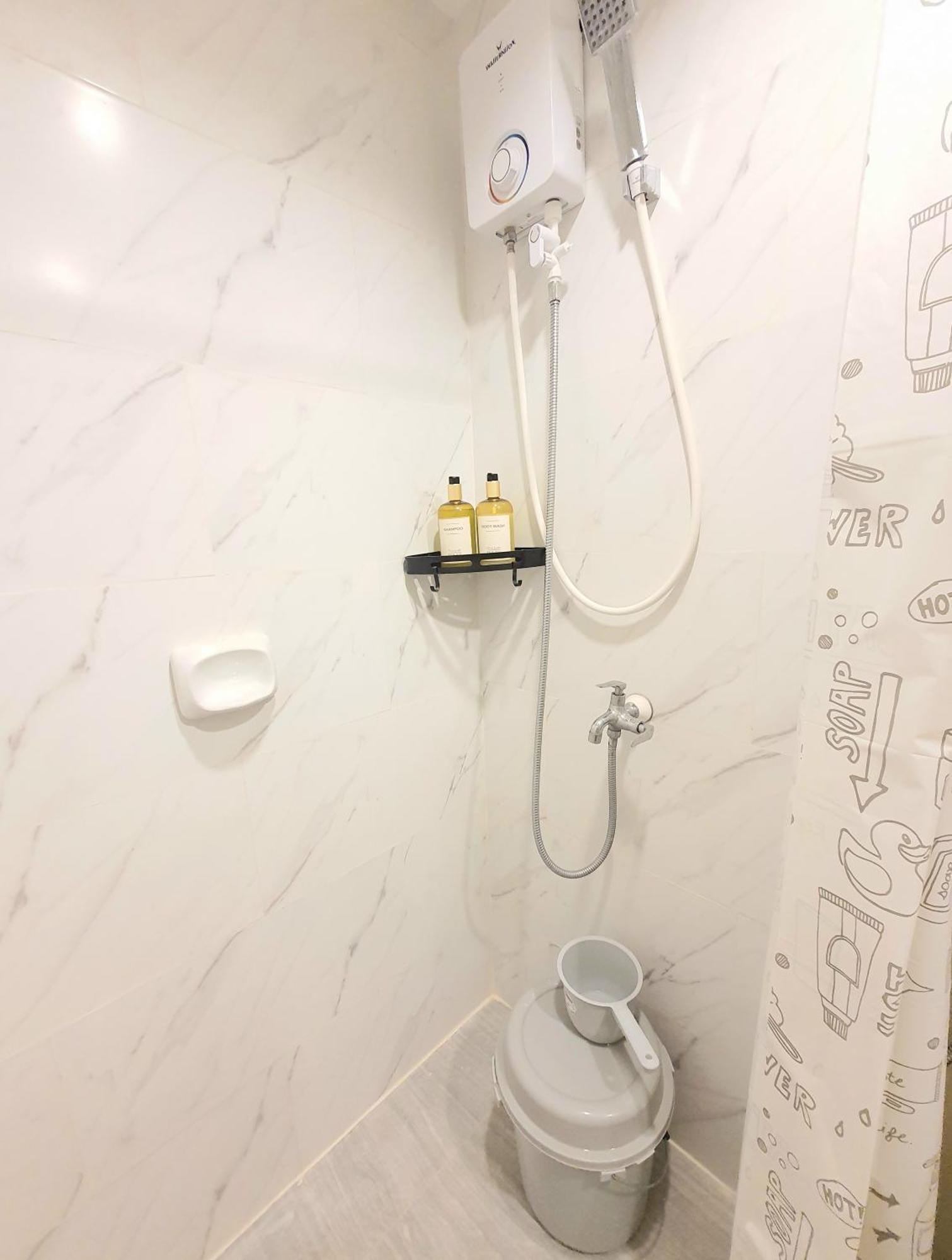 Budget Near Ayala Mall Cebu, Vfs - Sea And View With Balcony *