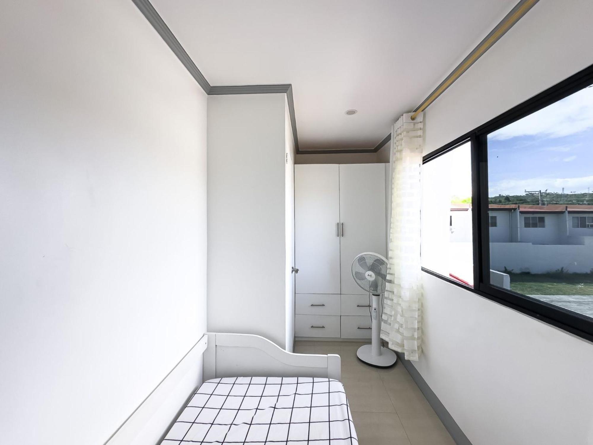 House With Free Parking In Cebu