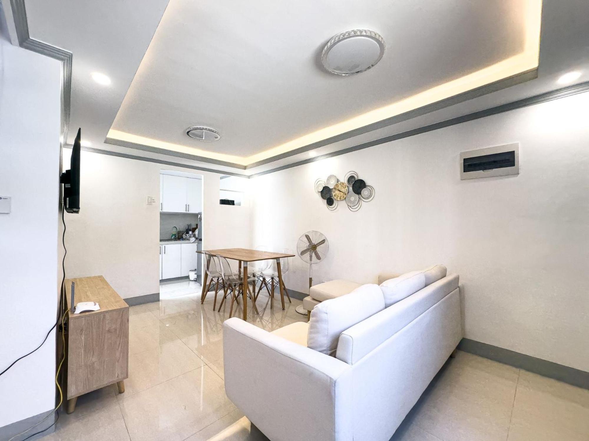 House With Free Parking In Cebu Carcar
