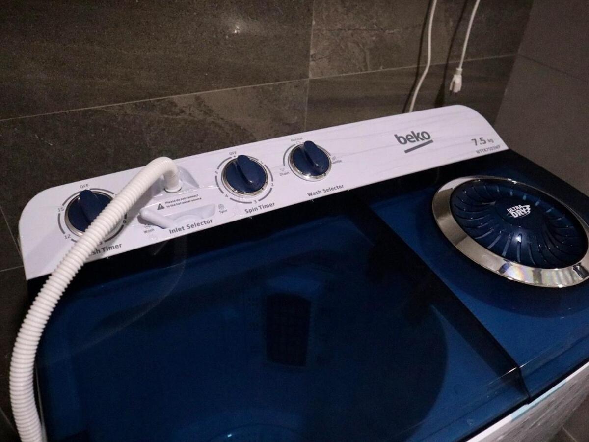 Stylish Luxury Penthouse With 3br, Wifi, Gym, Across Malls
