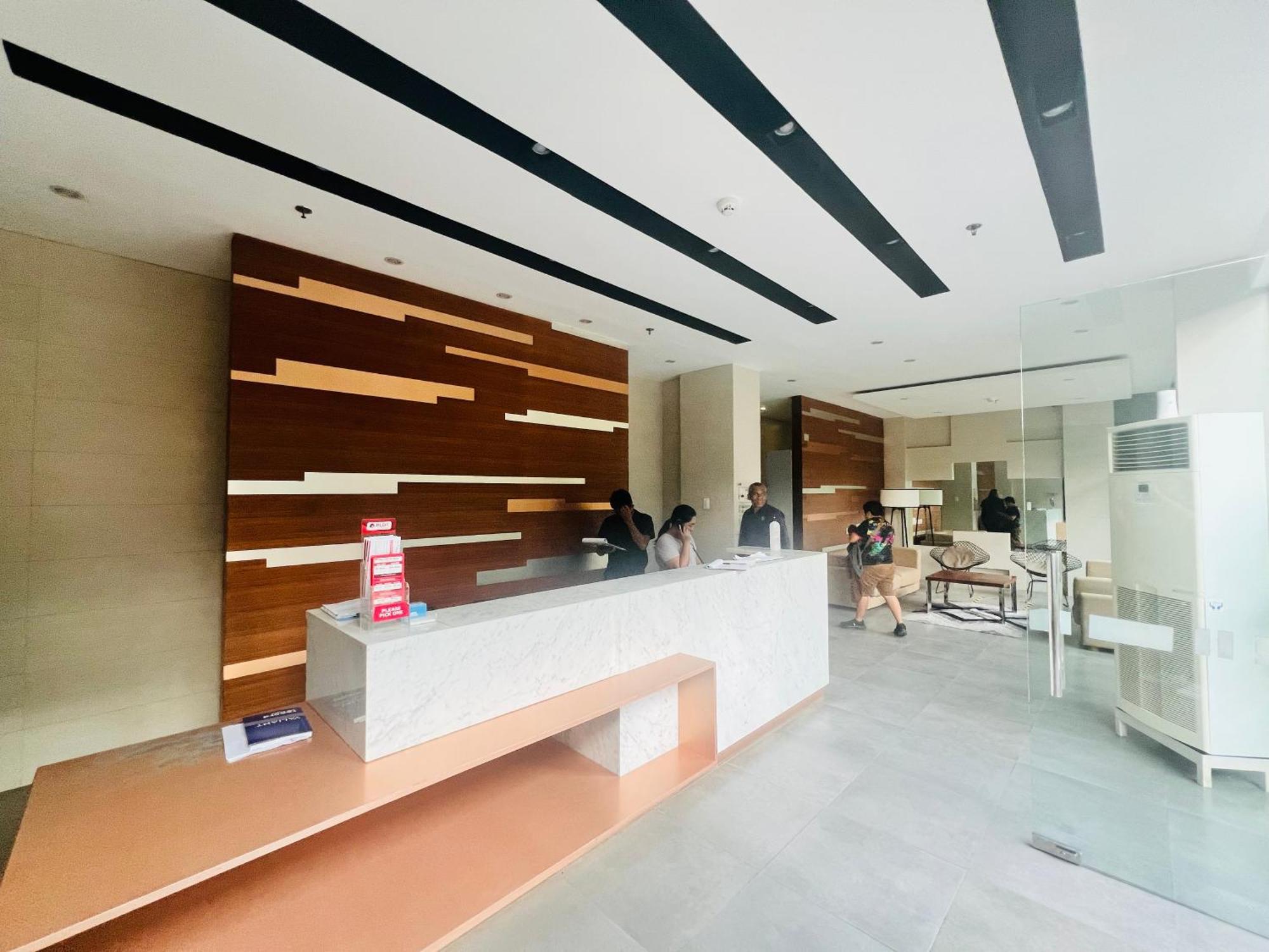 Aparthotel Luxe 1br Penthouse In Hyde Park Residences