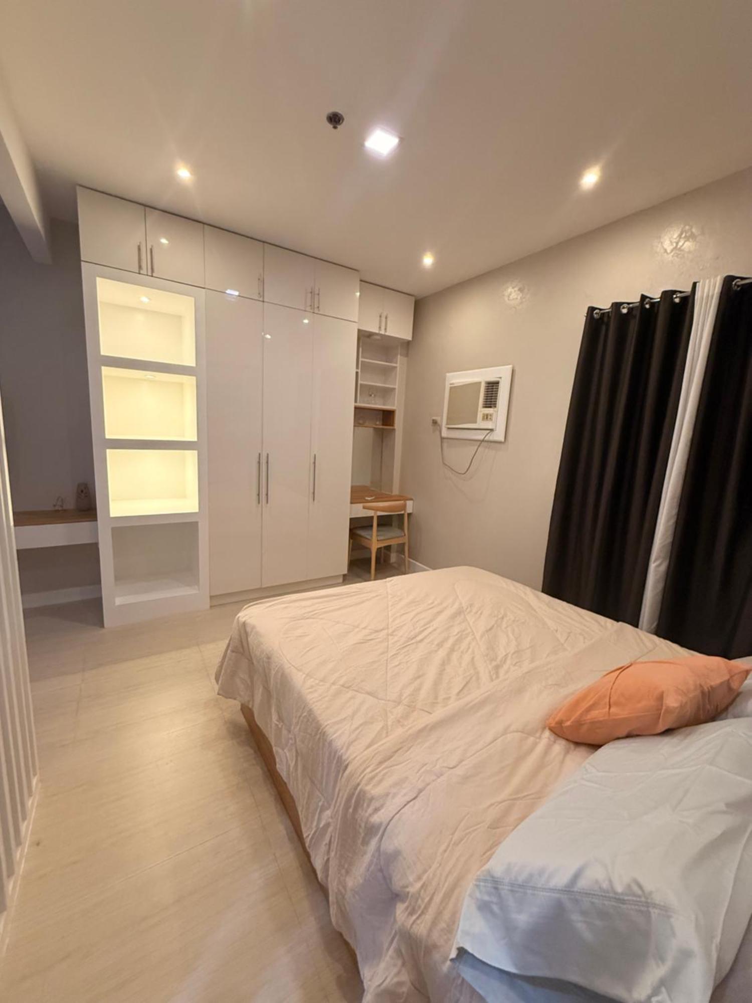 Luxe 1br Penthouse In Hyde Park Residences