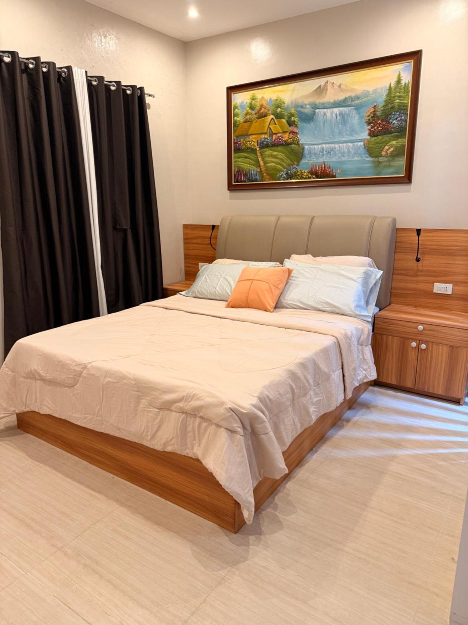 Luxe 1br Penthouse In Hyde Park Residences * Cebu