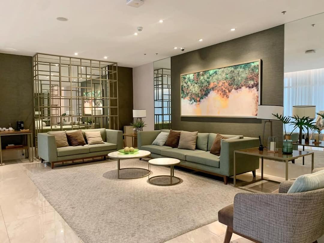Cozy With Pool & Gym Near Ayala Center Cebu