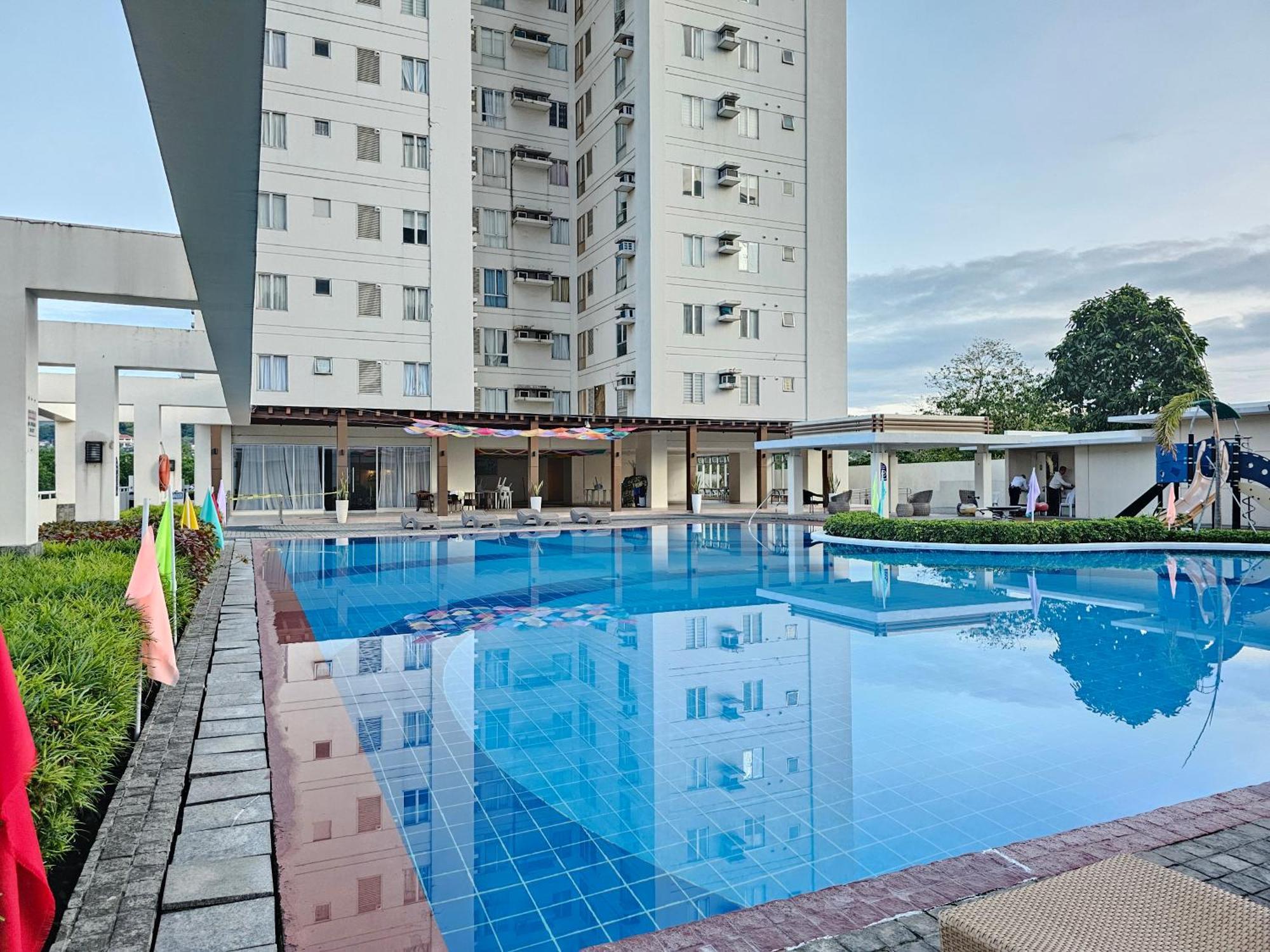 Apartment 11th-floor 1br It Park Unit-walk To Ayala-sugbo Cebu