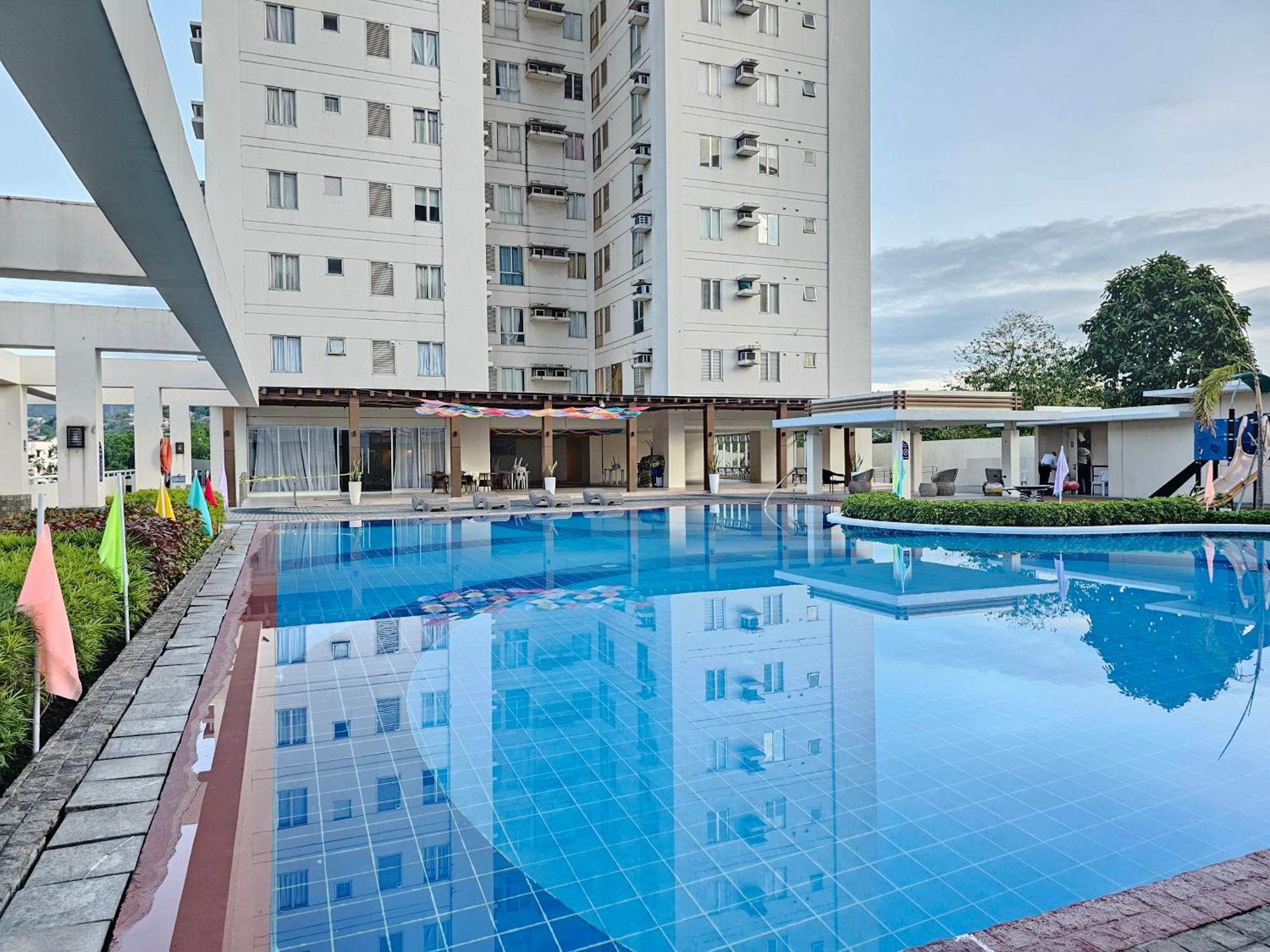 Apartment 11th-floor 1br It Park Unit-walk To Ayala-sugbo Cebu