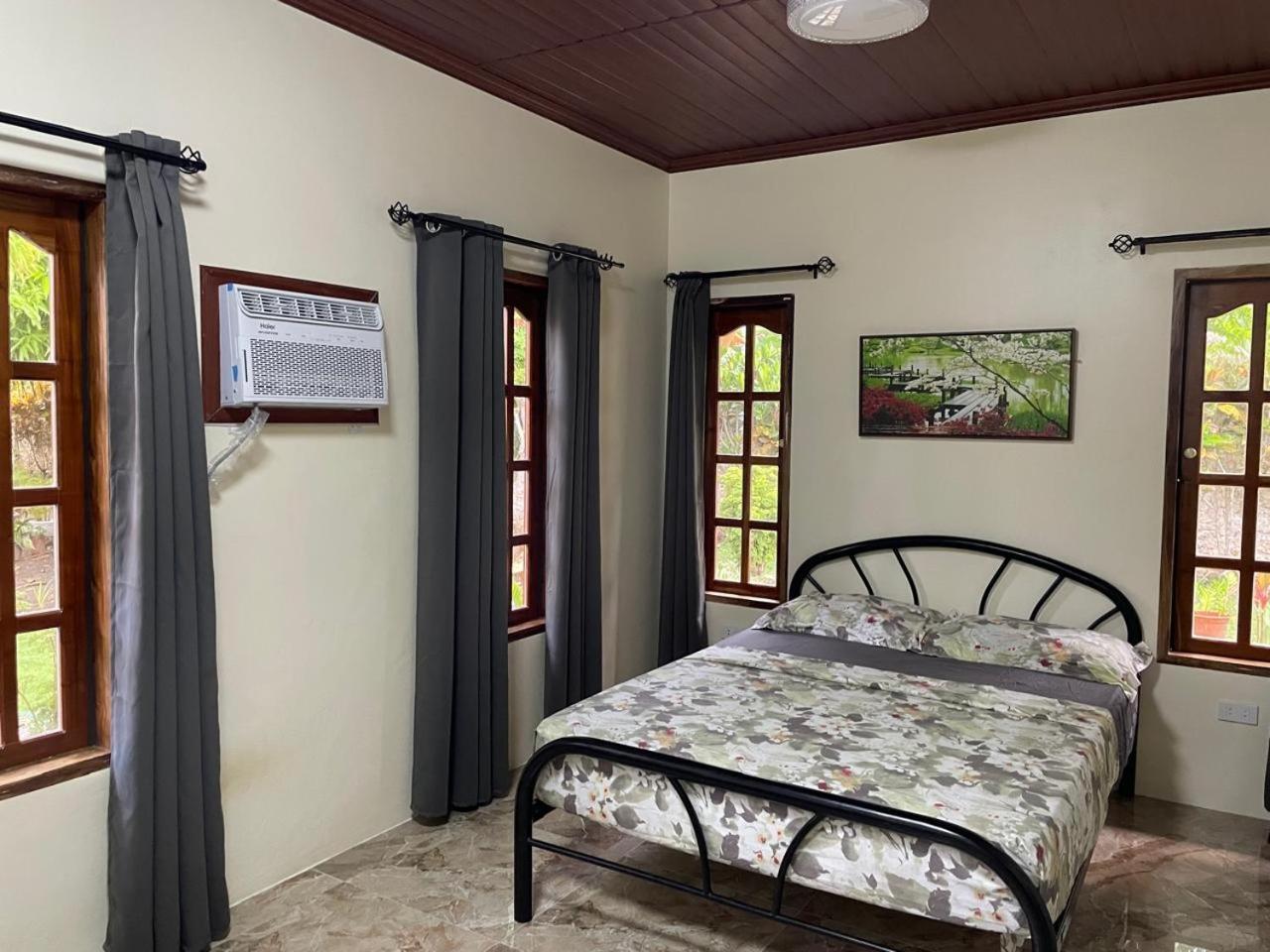 Guest house The Balete Resthouse *